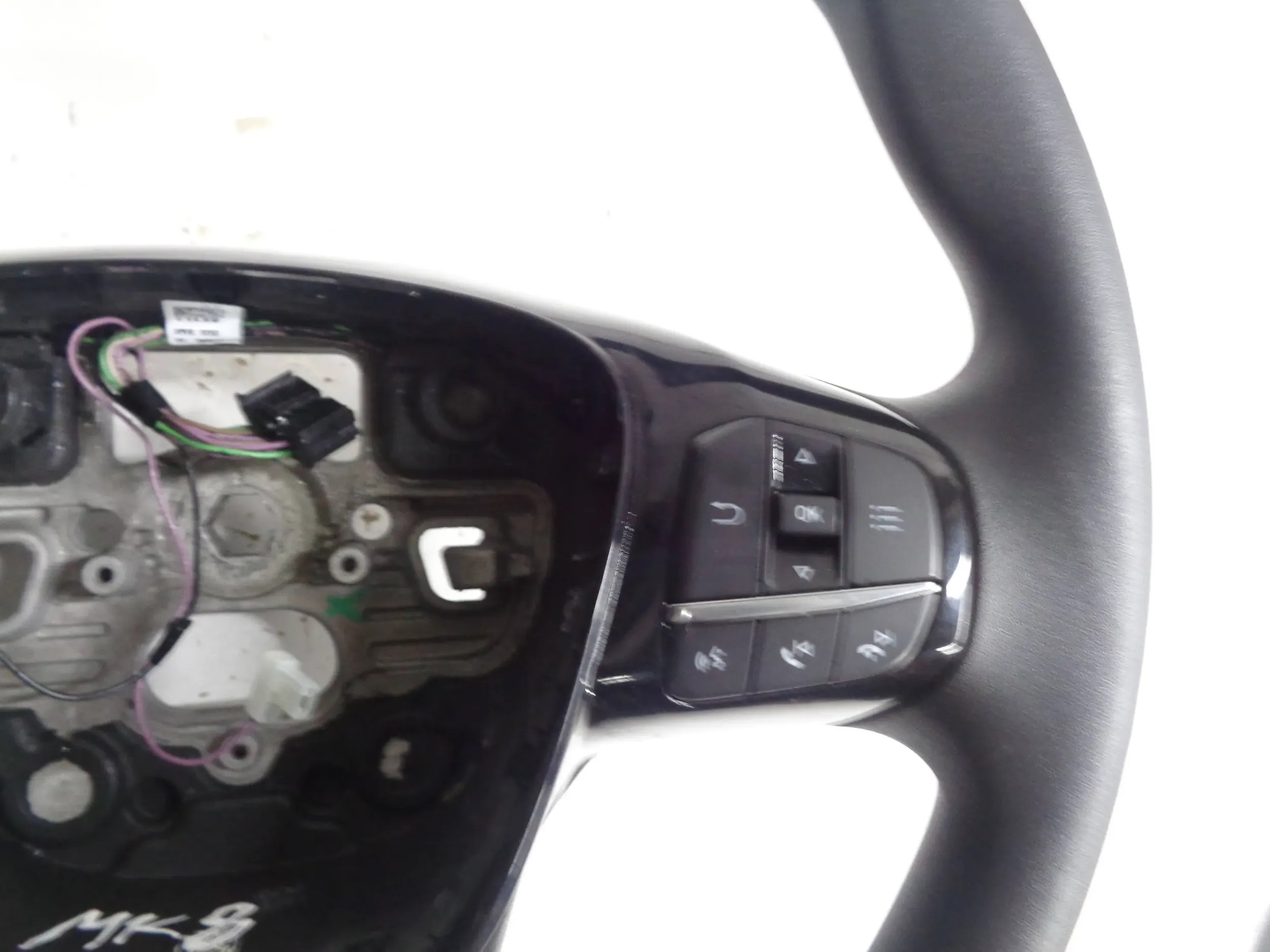 FORD FIESTA MK8 LENKRAD MULTIFUNKCJA 16R