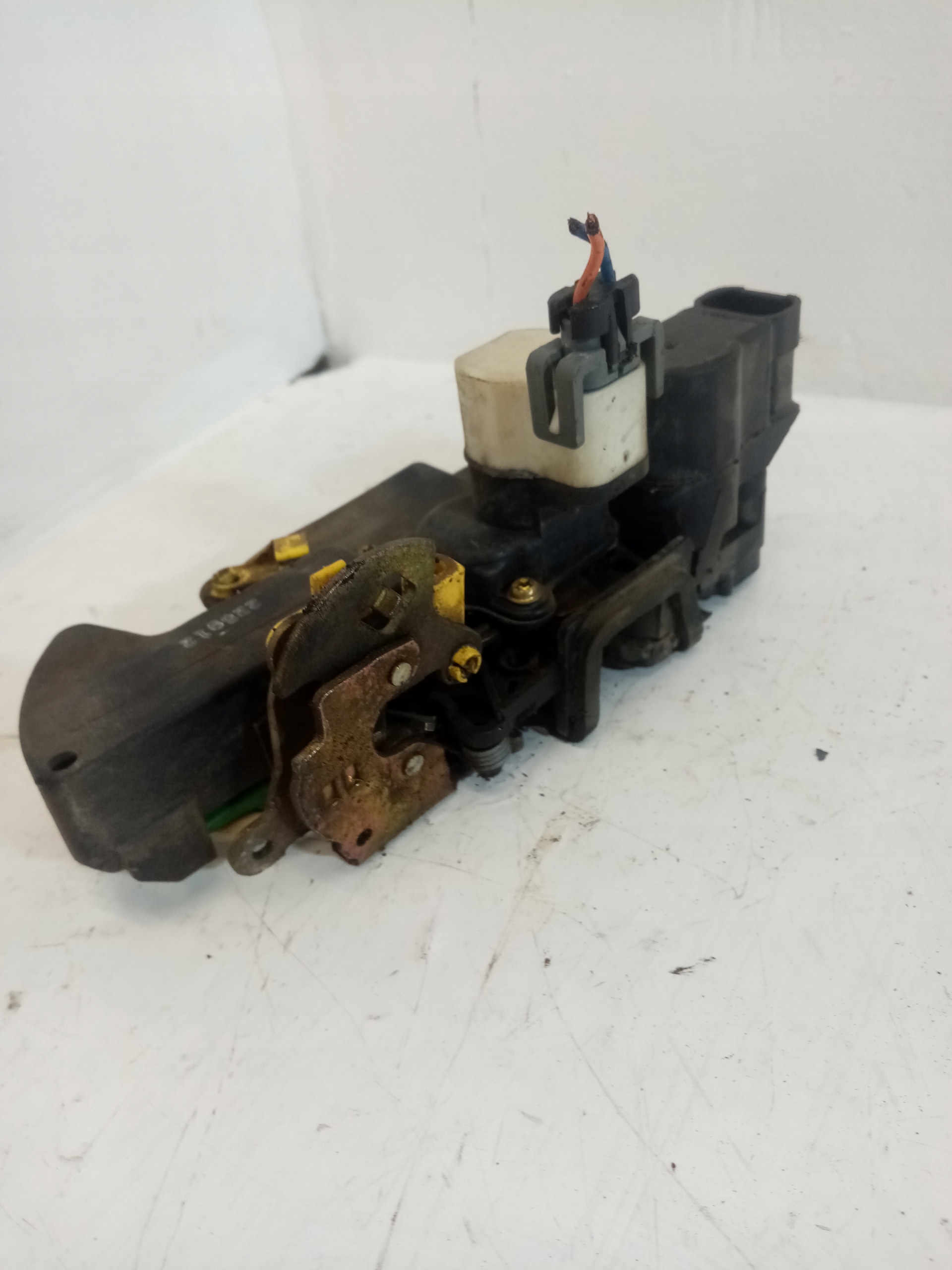lock door right front OPEL FRONTERA B 2003 16639860