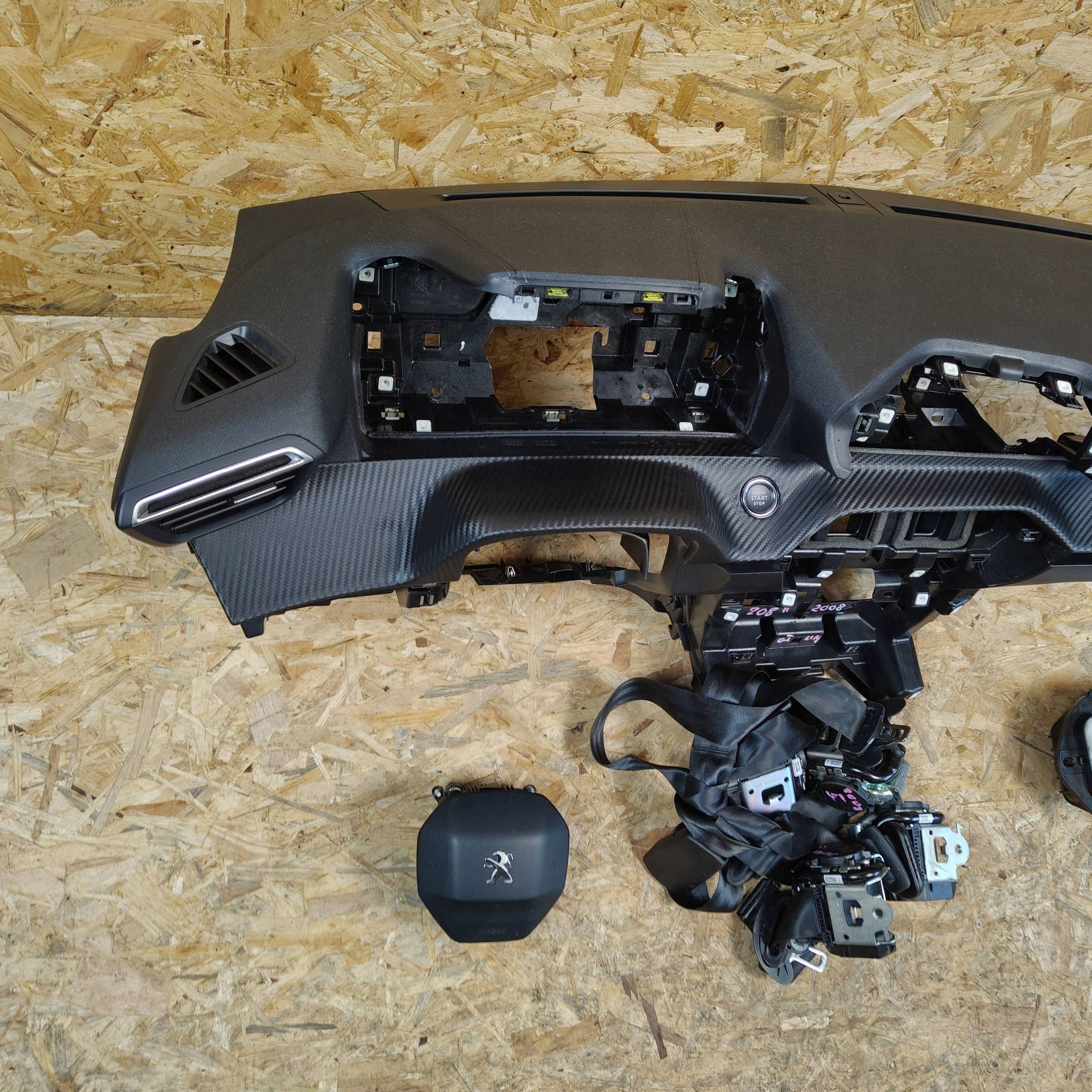 dashboard instrument panel Komplet Peugeot 208 II 2008 II GT LINE
