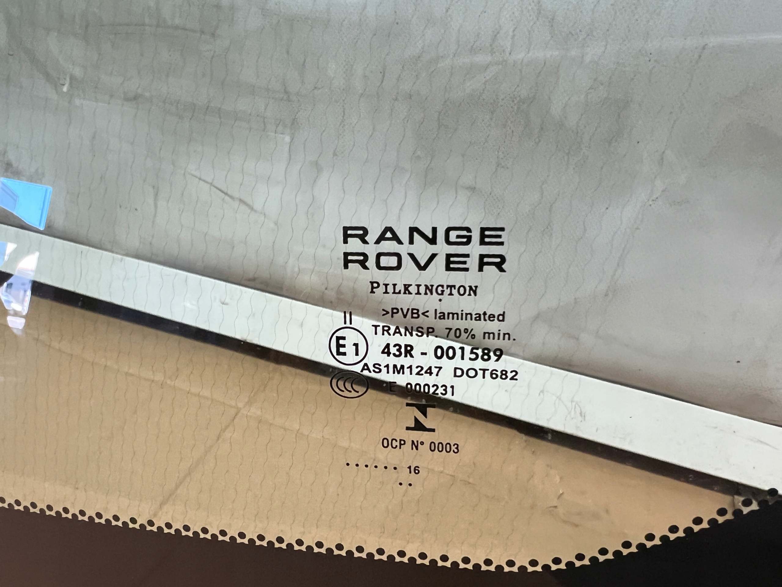 Range Rover Velar windscreen