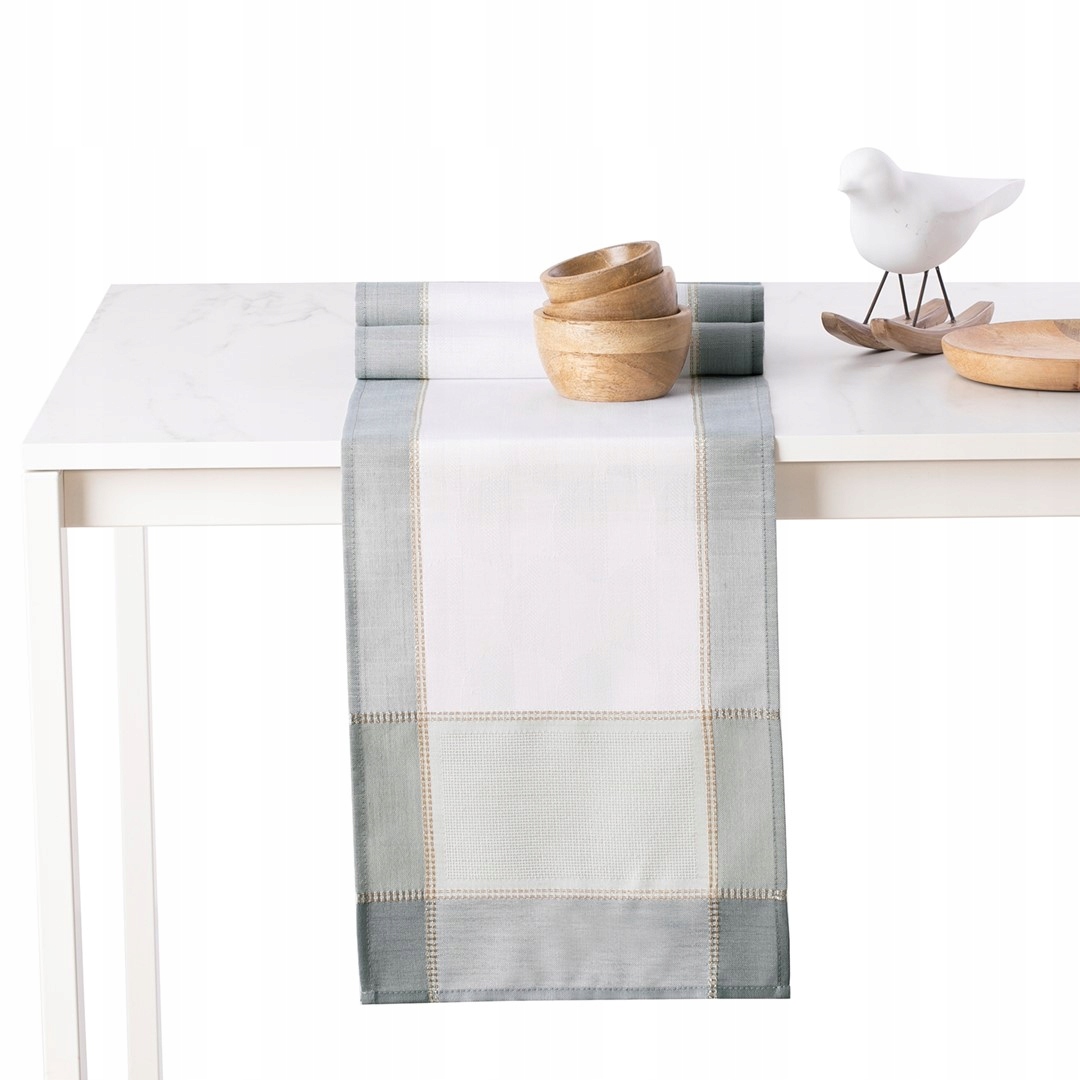 

Bieżnik z gładkiej tkaniny na stół 30x120 cm