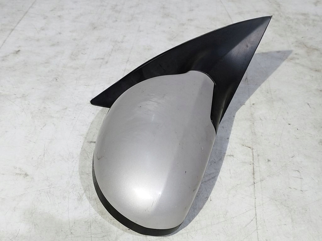 Hyundai i30 and 1 mirror right el. 5 PIN QU