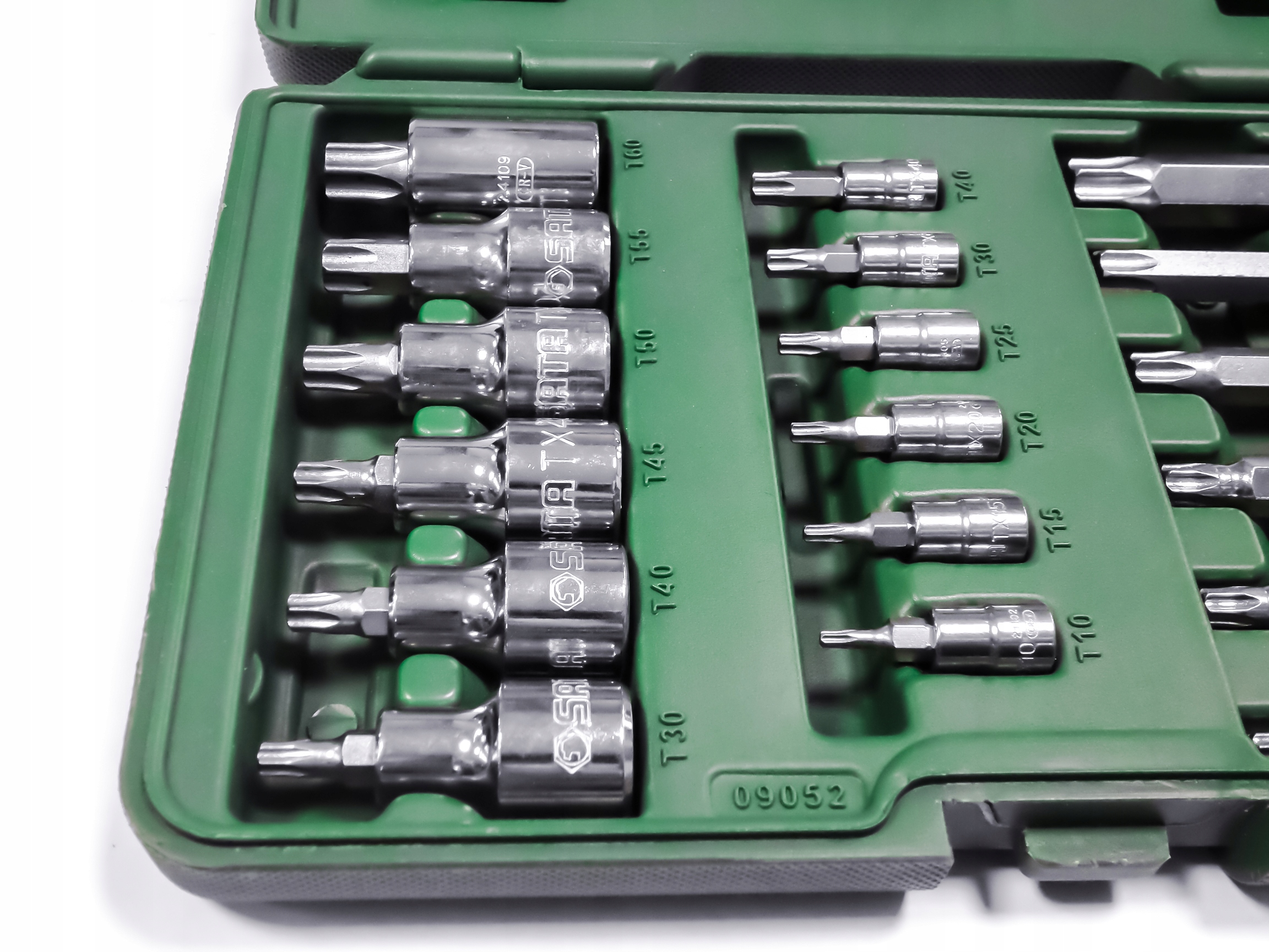 ZESTAW 18 NASADEK BITY TORX NASADKI 1/4 1/2 SATA Marka SATA