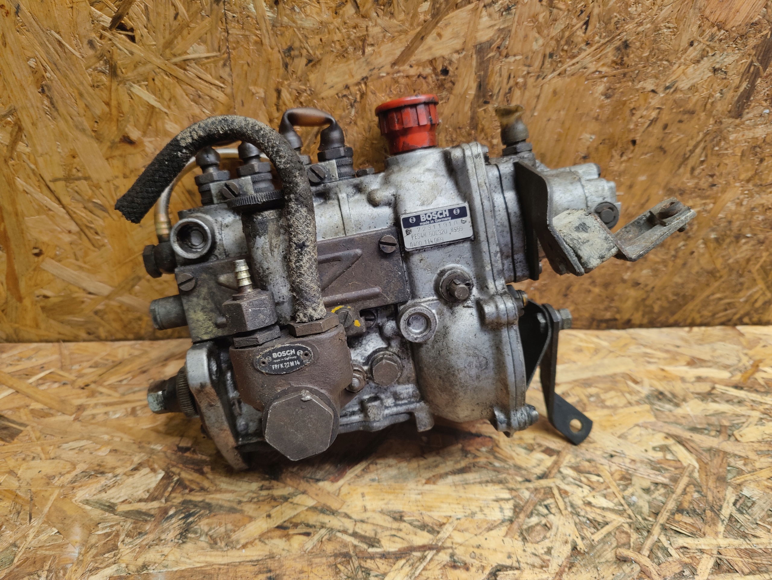 POMPA WTRYSKOWA MERCEDES W123 BOSCH 0400114069