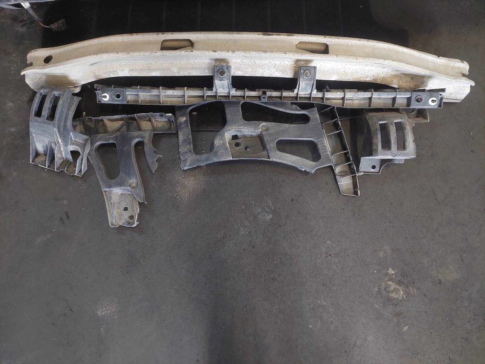 complete rear part CITROEN C4 PICASSO and EXYB trunk door boot bumper rear part lights