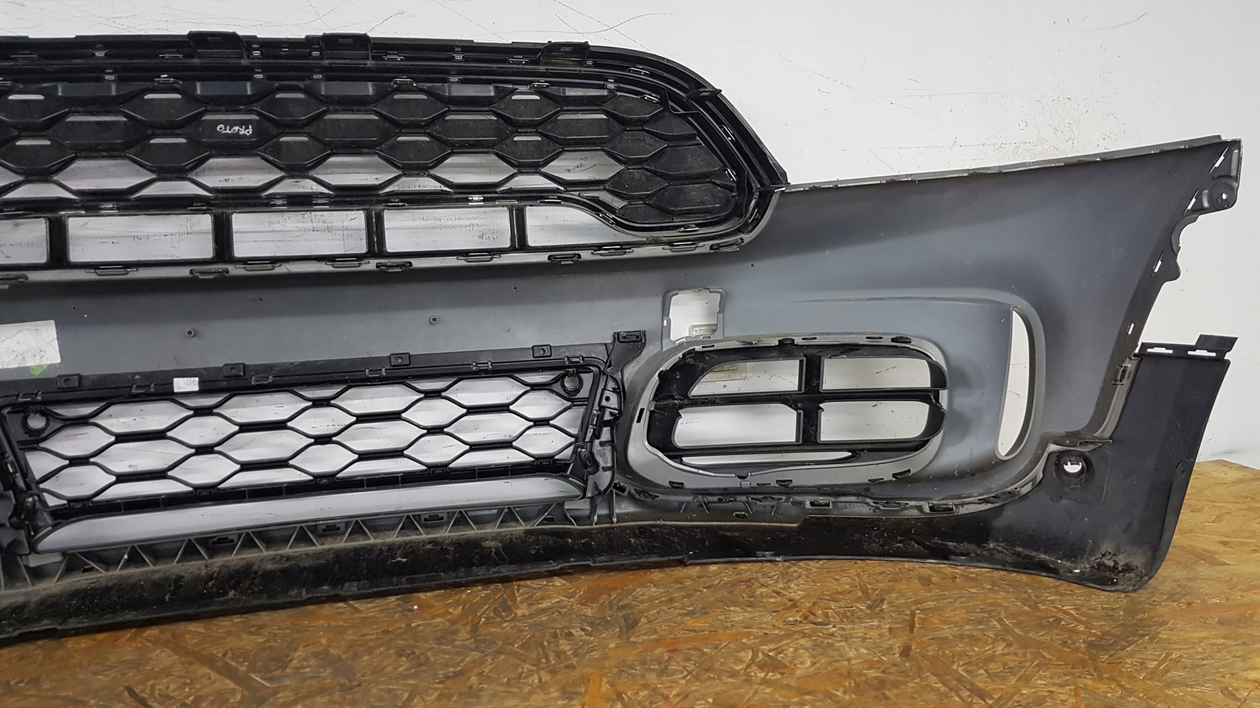 MINI COUNTRYMAN II F60 JCW 2017 bumper front 0136