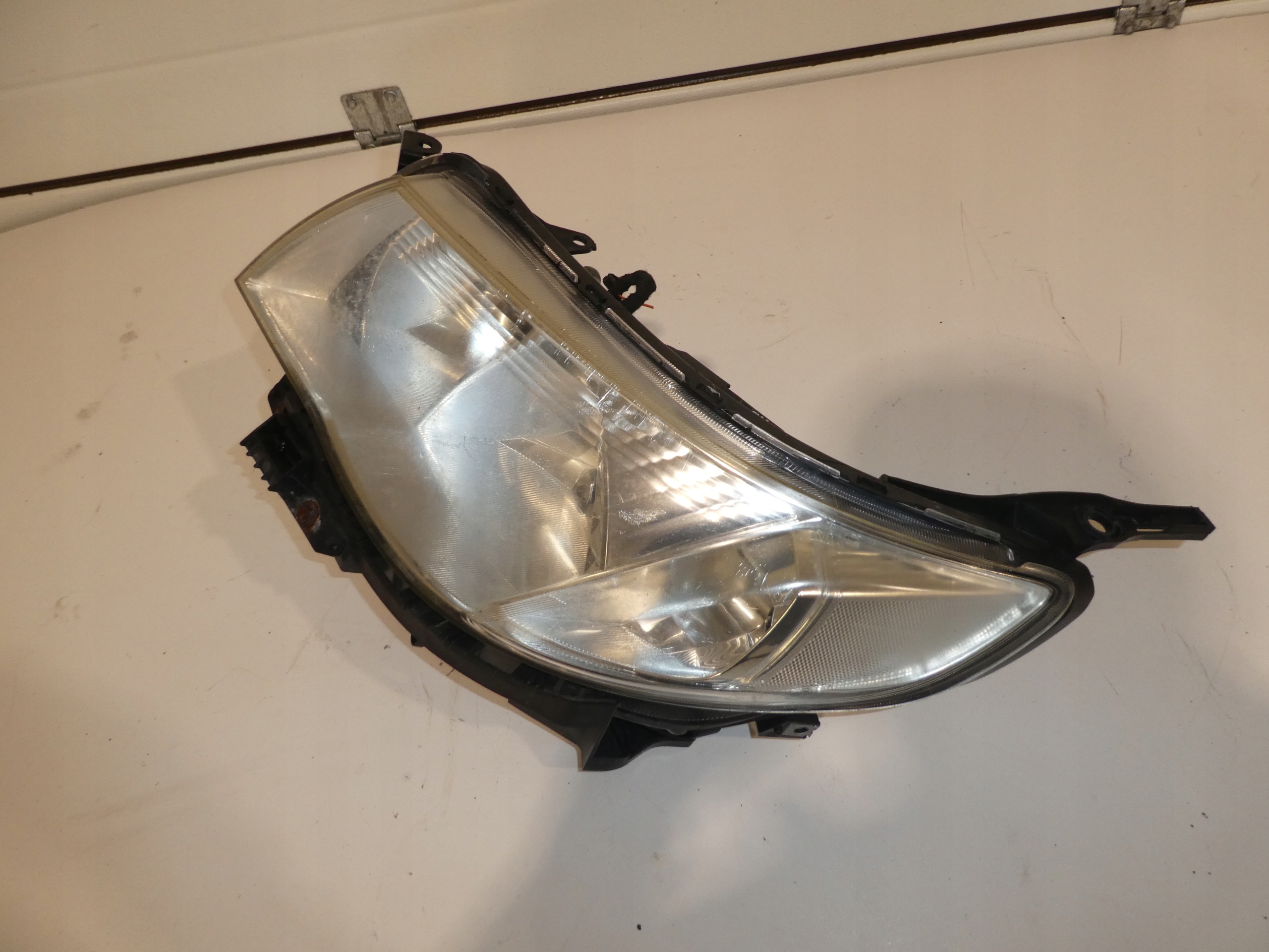 SUBARU FORESTER III 09-13r left light front