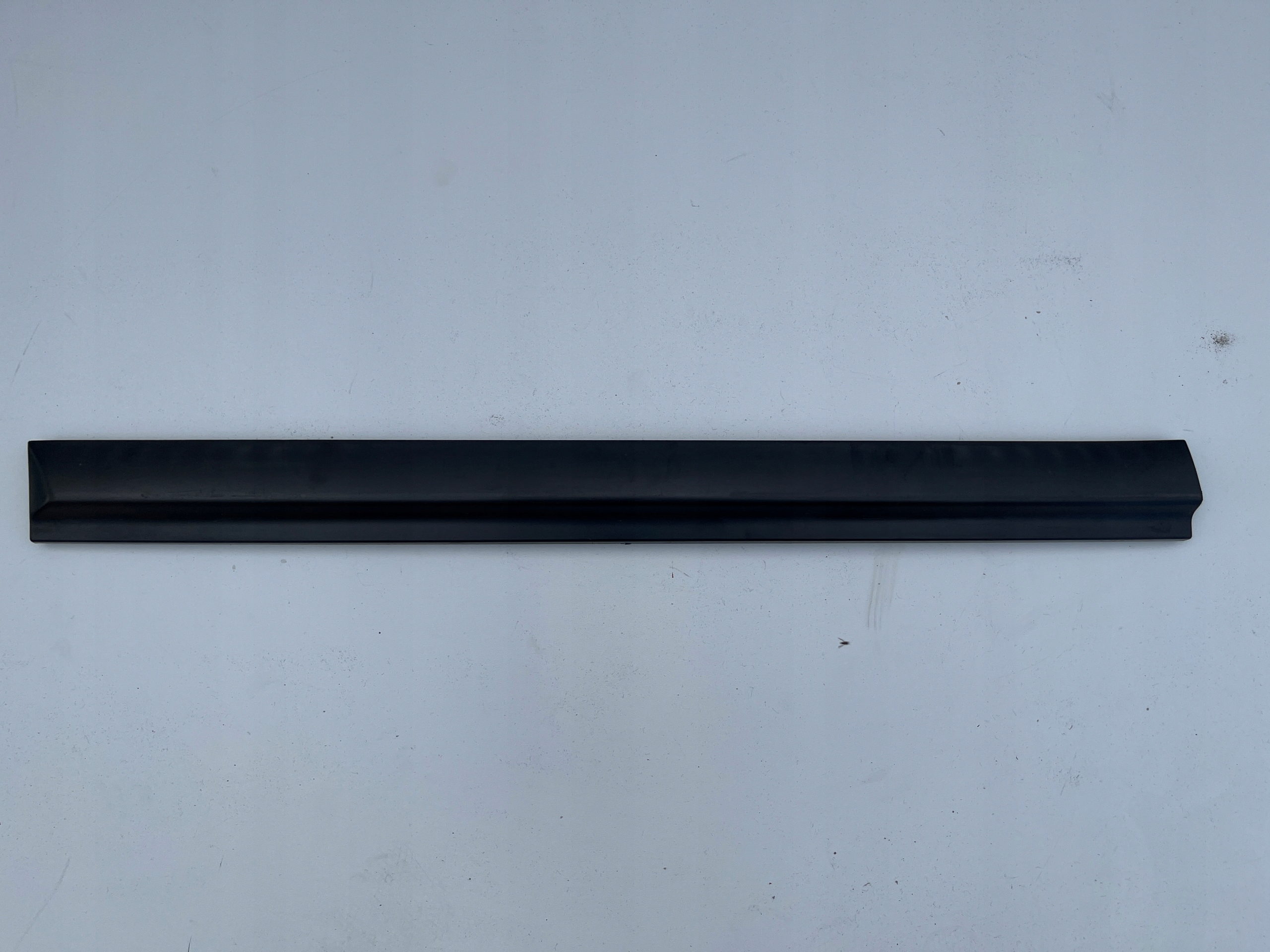 lišta dveře levá předek Citroen C4 a 5Drzwi 04-08r.
