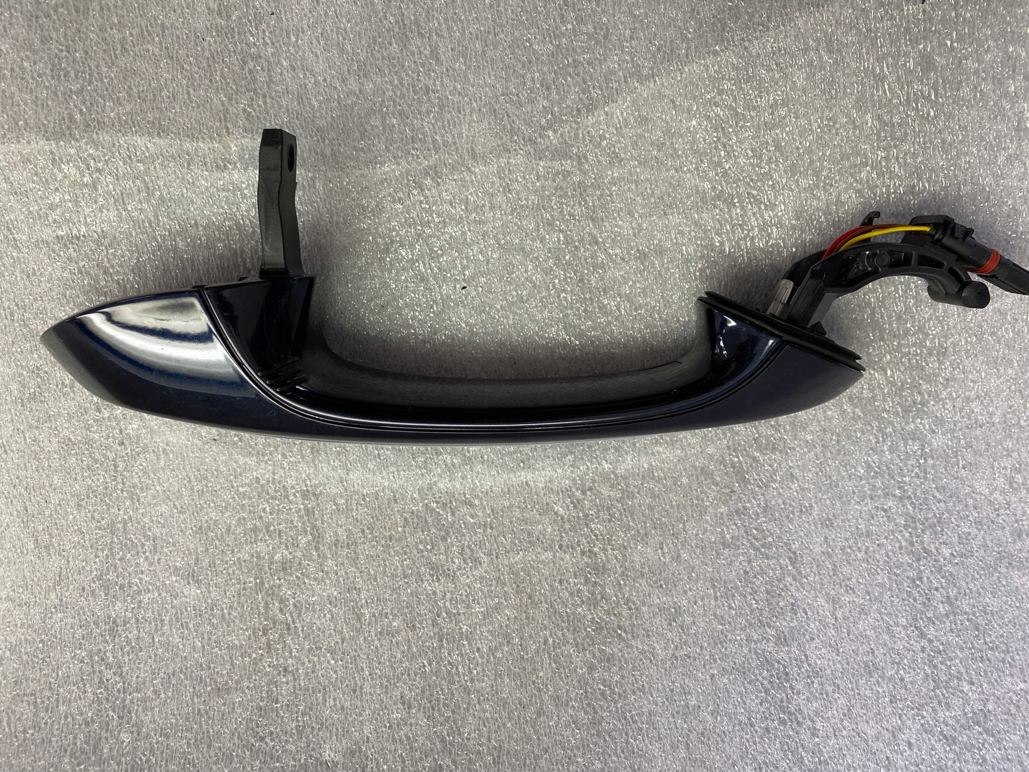 BMW 5 G30 G31 handle door right KEYLESS 8492176