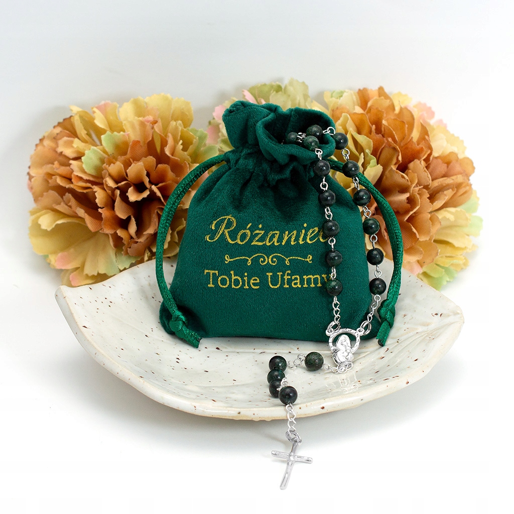 Ručně vyráběný stříbrný růženec přírodní smaragd 6mm stříbro 925