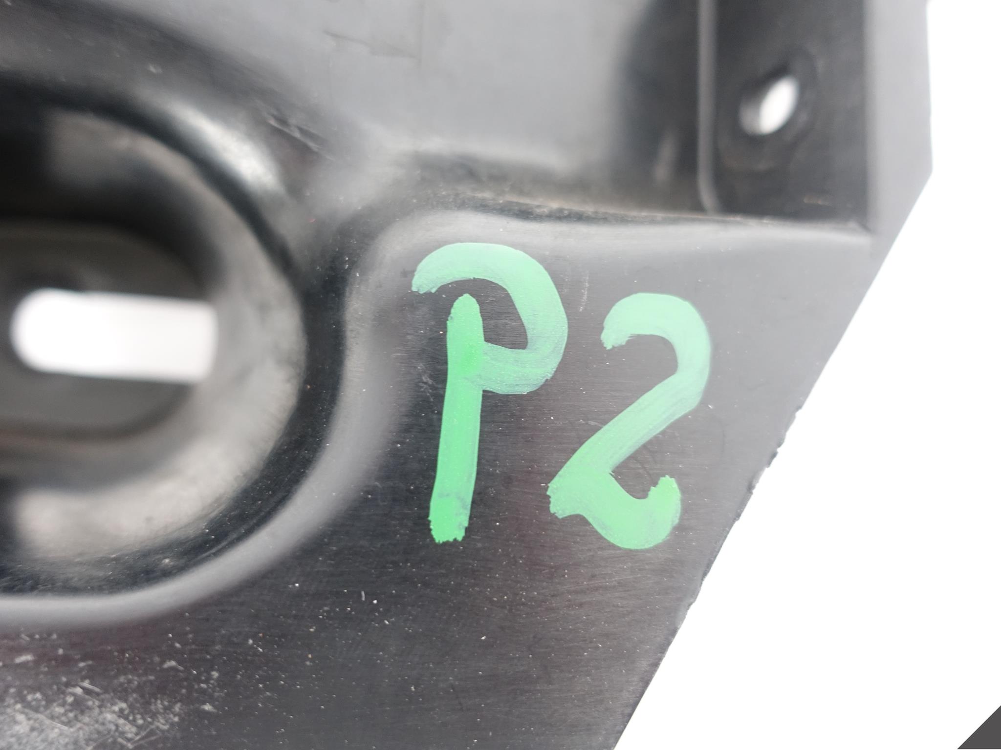 PORSCHE MACAN 95B bumper support right rear part