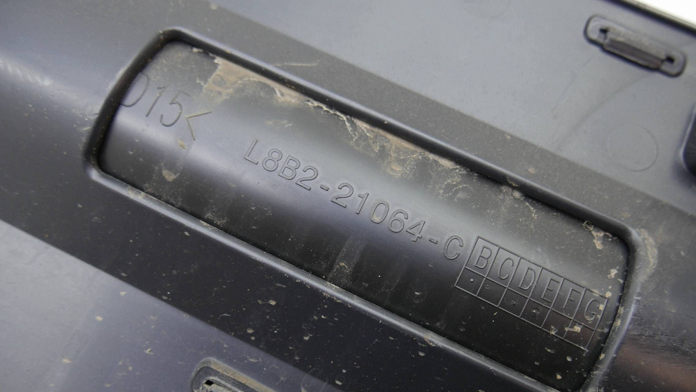 moulding door right front right LAND ROVER DEFENDER L663 L8B2-21064-C
