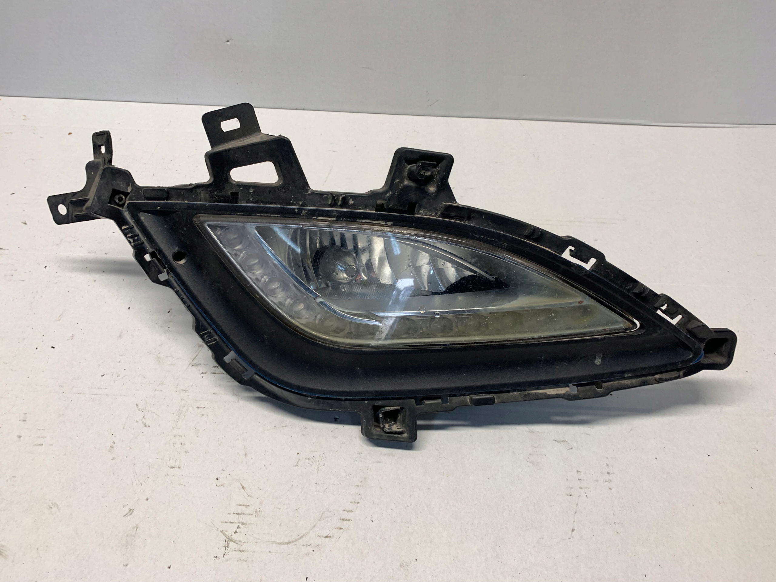 ПРОТИВОТУМАНКА БАМПЕРА ПЕРЕД ПРАВЫЙ HYUNDAI I30 II