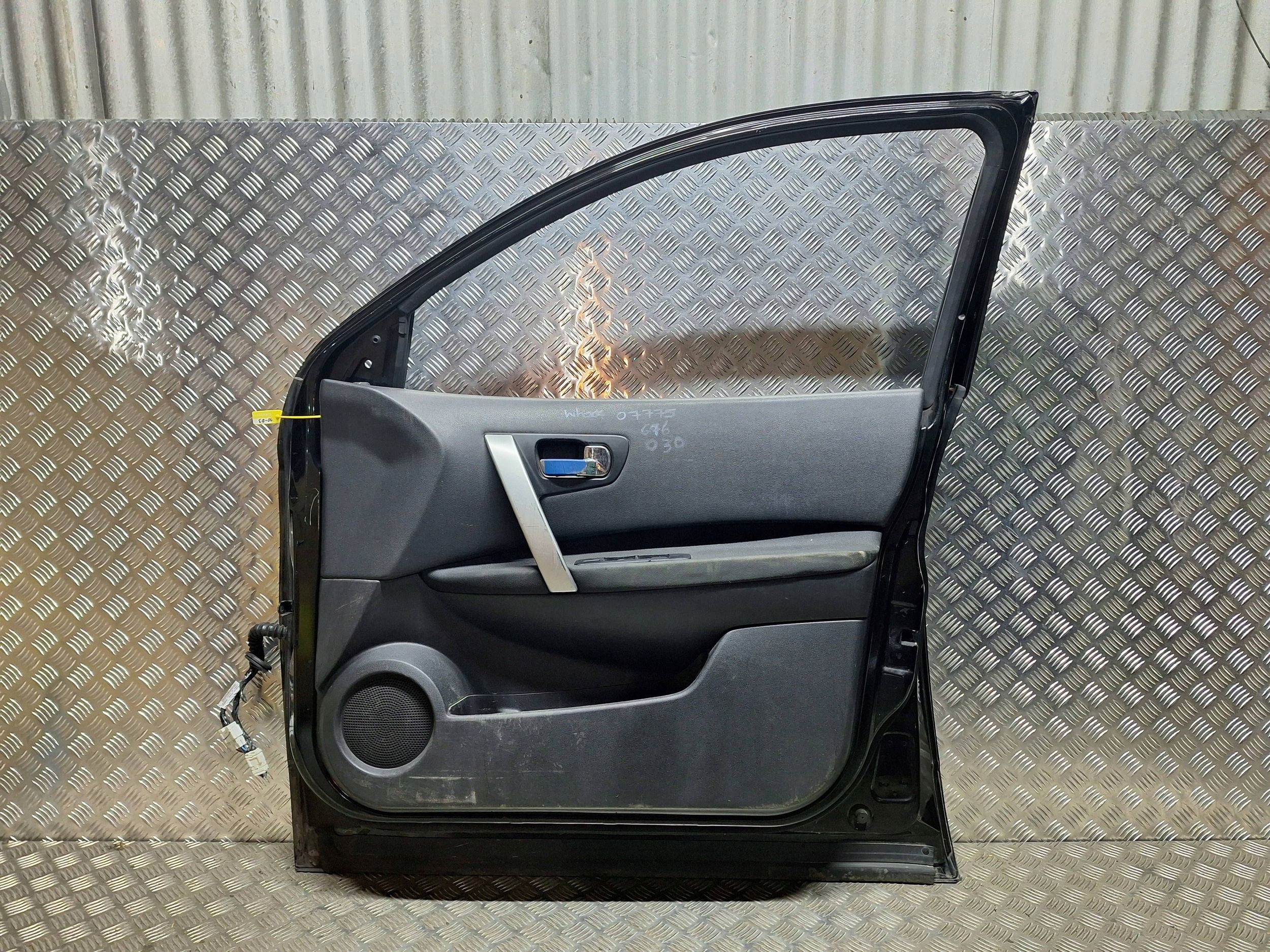 door right front NISSAN QASHQAI J10 06-13 complete