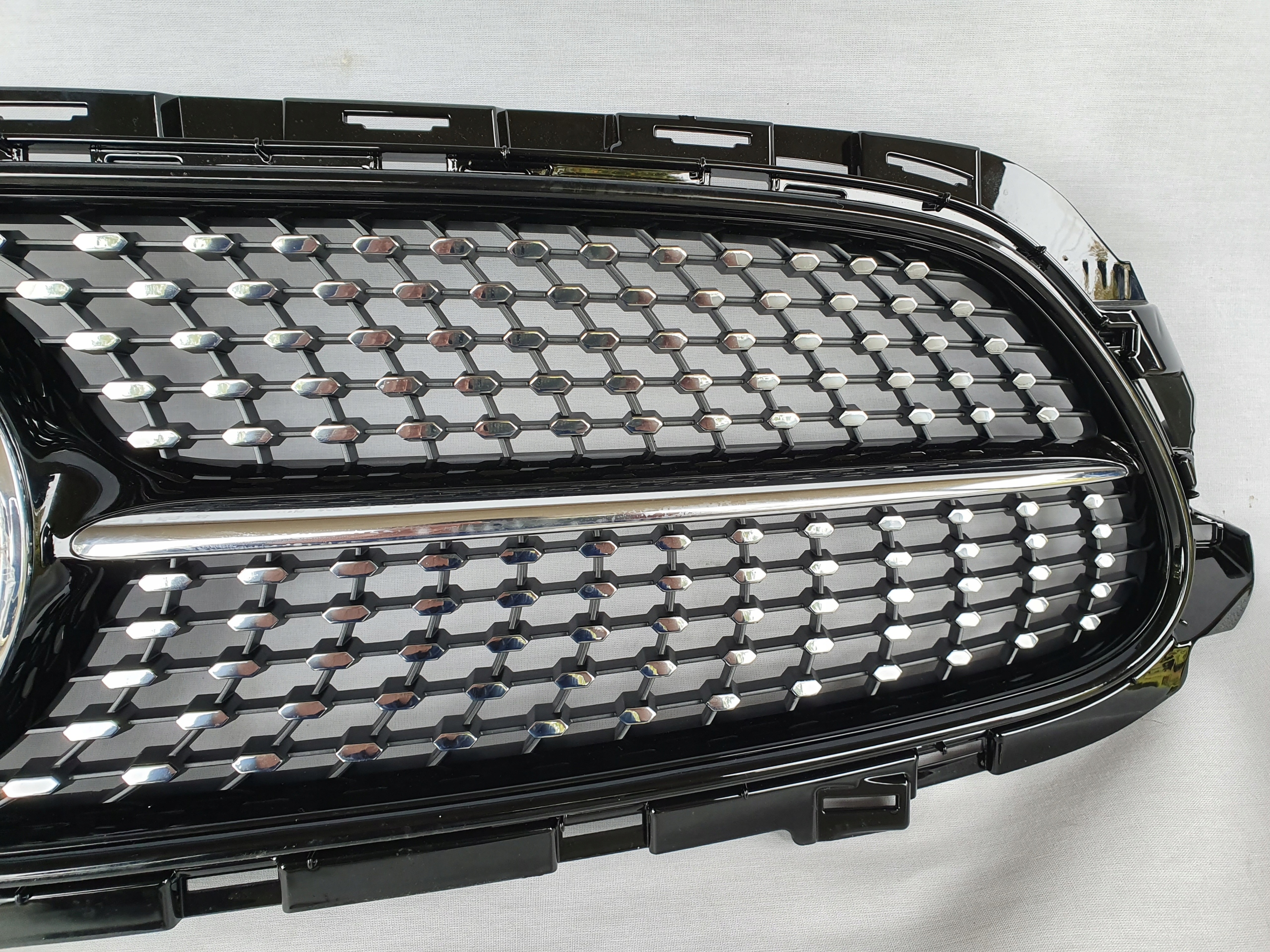 MERCEDES 238 COUPE LIFT ATRAPA AMG DIAMOND Typ samochodu 4x4/SUV Samochody osobowe