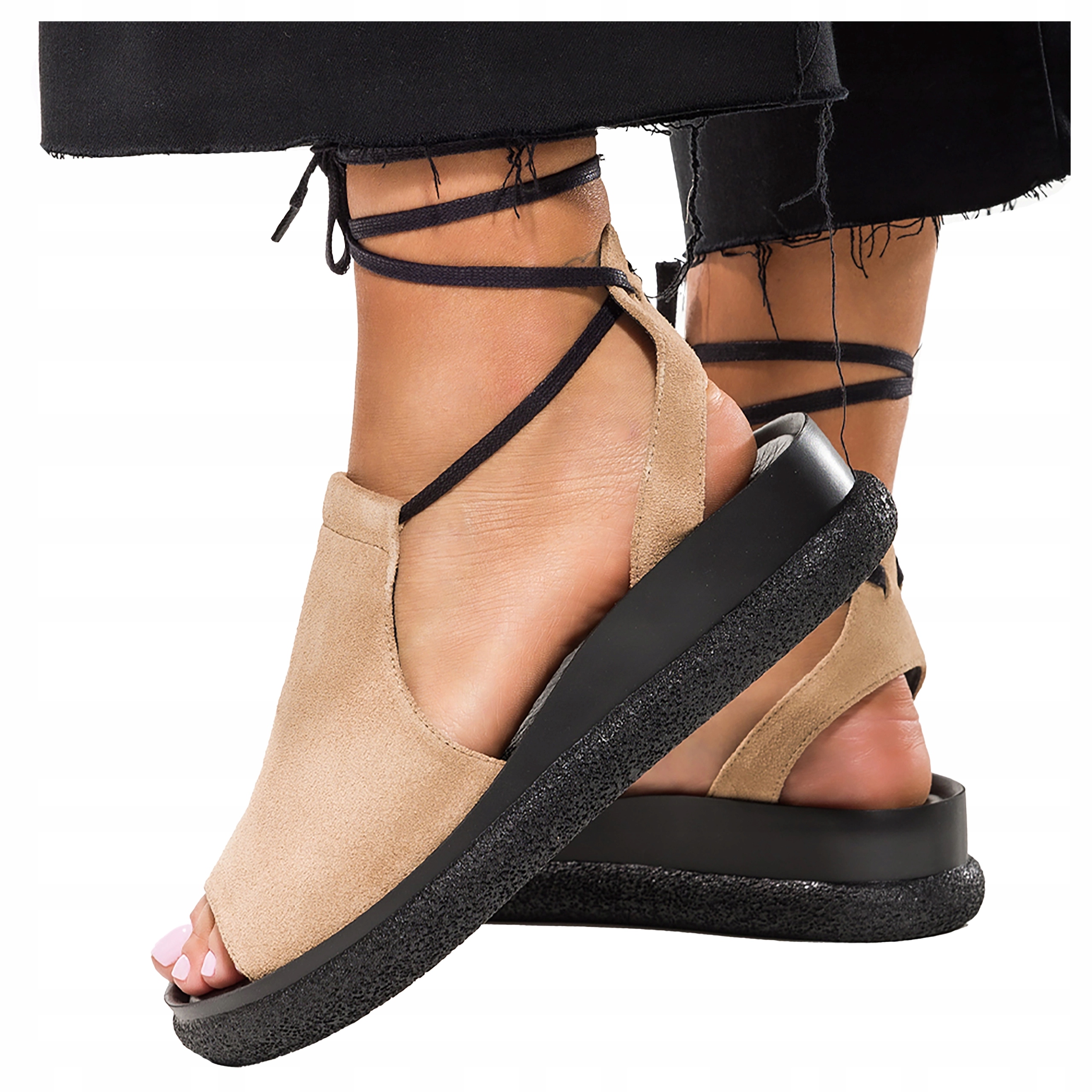 Béžové Dámské Kožené Sandály Na Koturne S Ozdobným Zavazováním, velikost 38