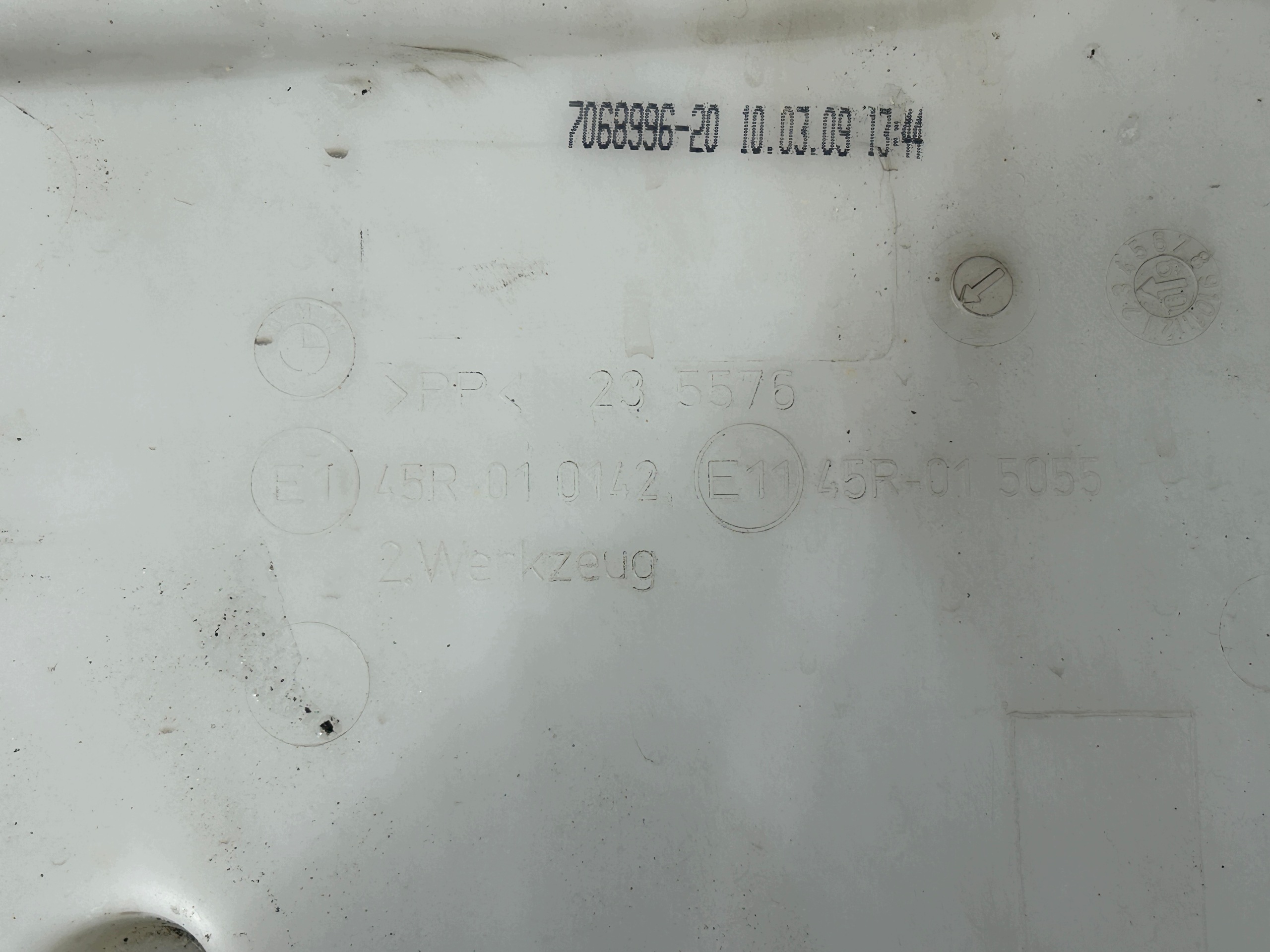 BMW E87 tank washers XENON 7068996