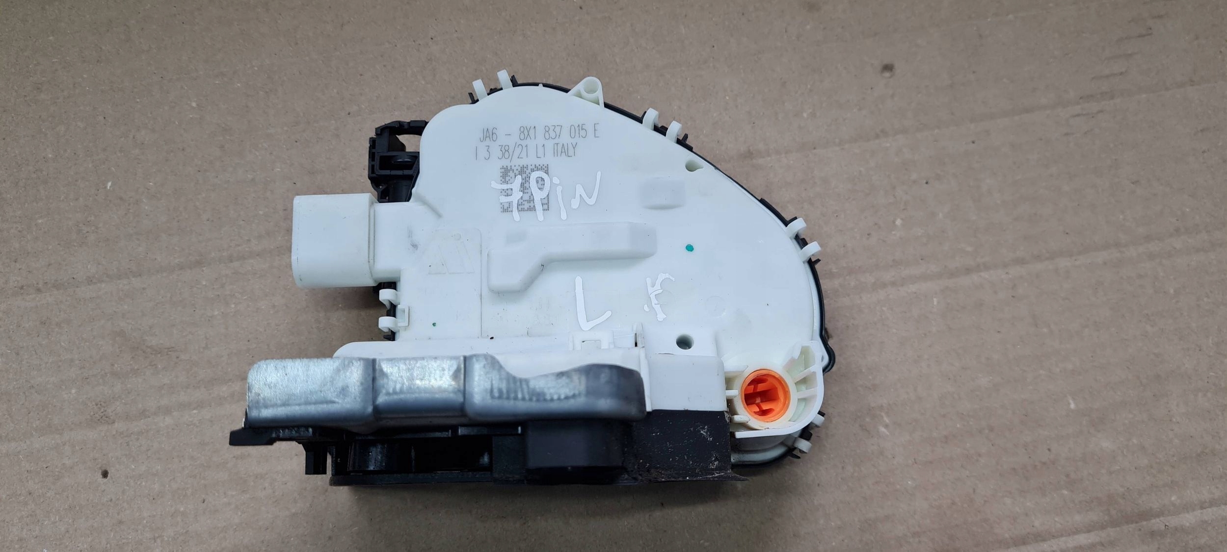 Q5 80A SQ5 lock door left front 7PIN 8X1837015E S4 B9 8W A4 A5 8W