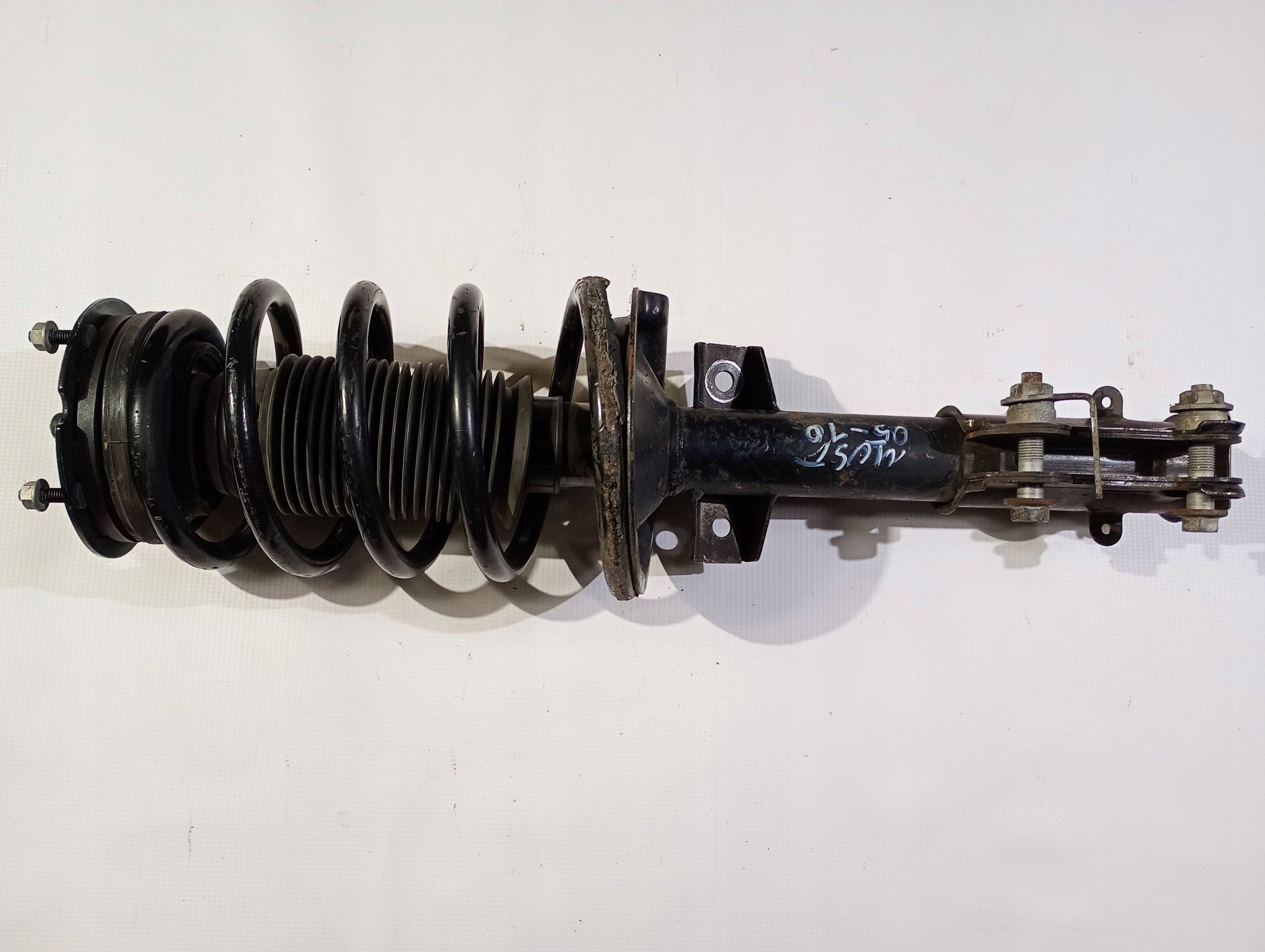 shock absorber mcperson right left front Ford Mustang 2005-2010