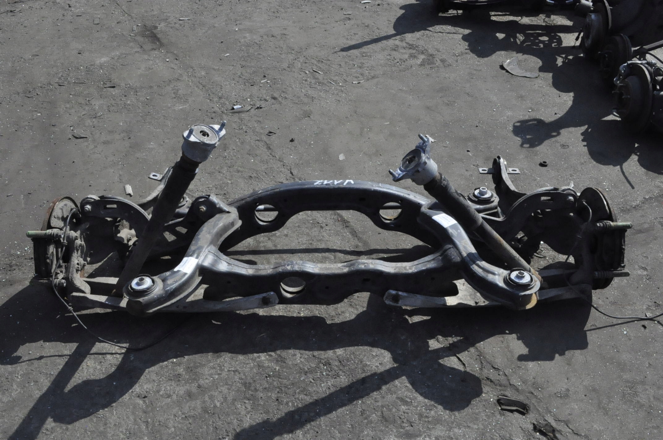 MERCEDES CLA C117 W117 COUPE ZAWIESZENIE BELKA TYŁ