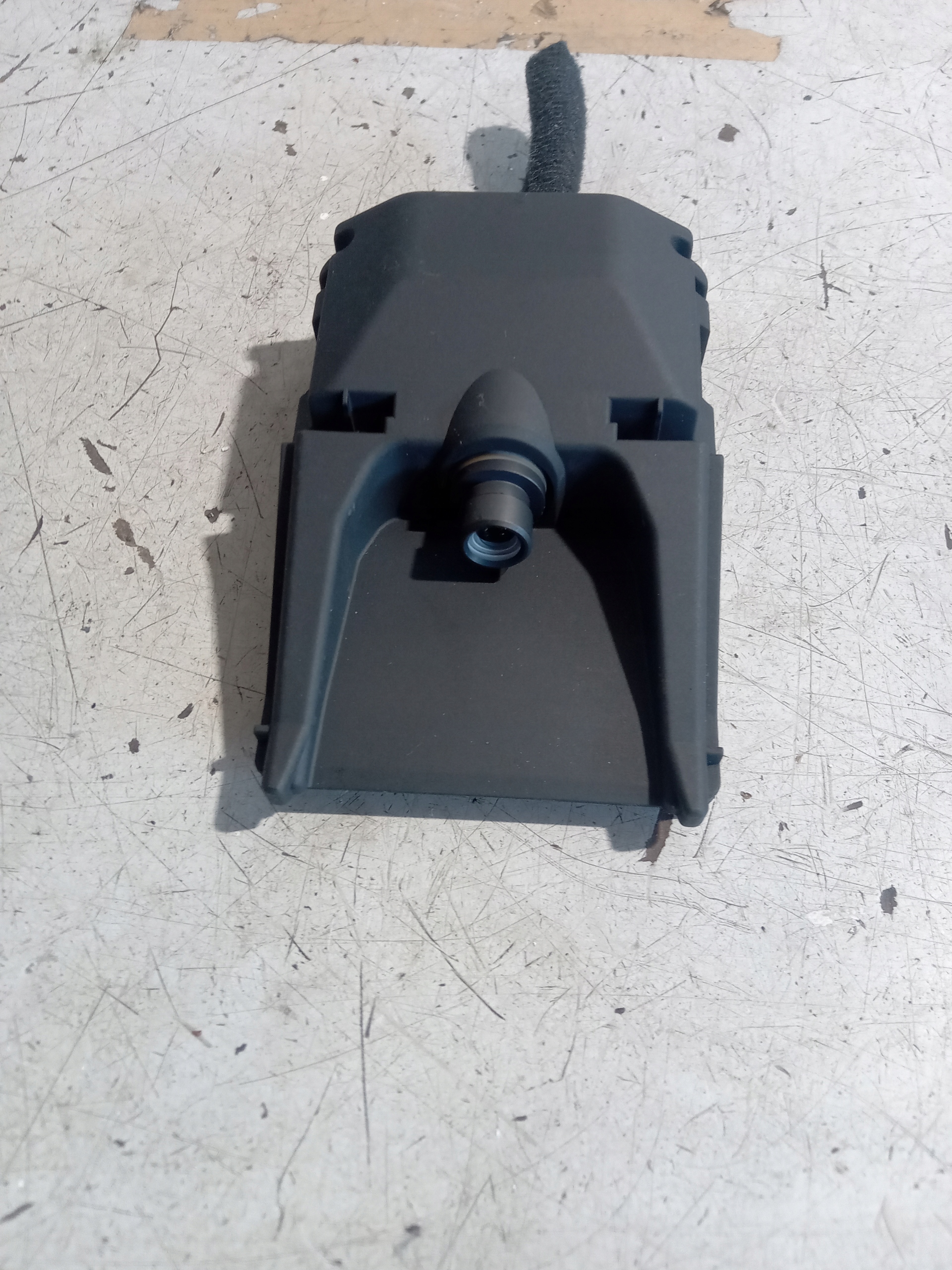 95740-C8000 - Hyundai i20 II камера помощник пояса