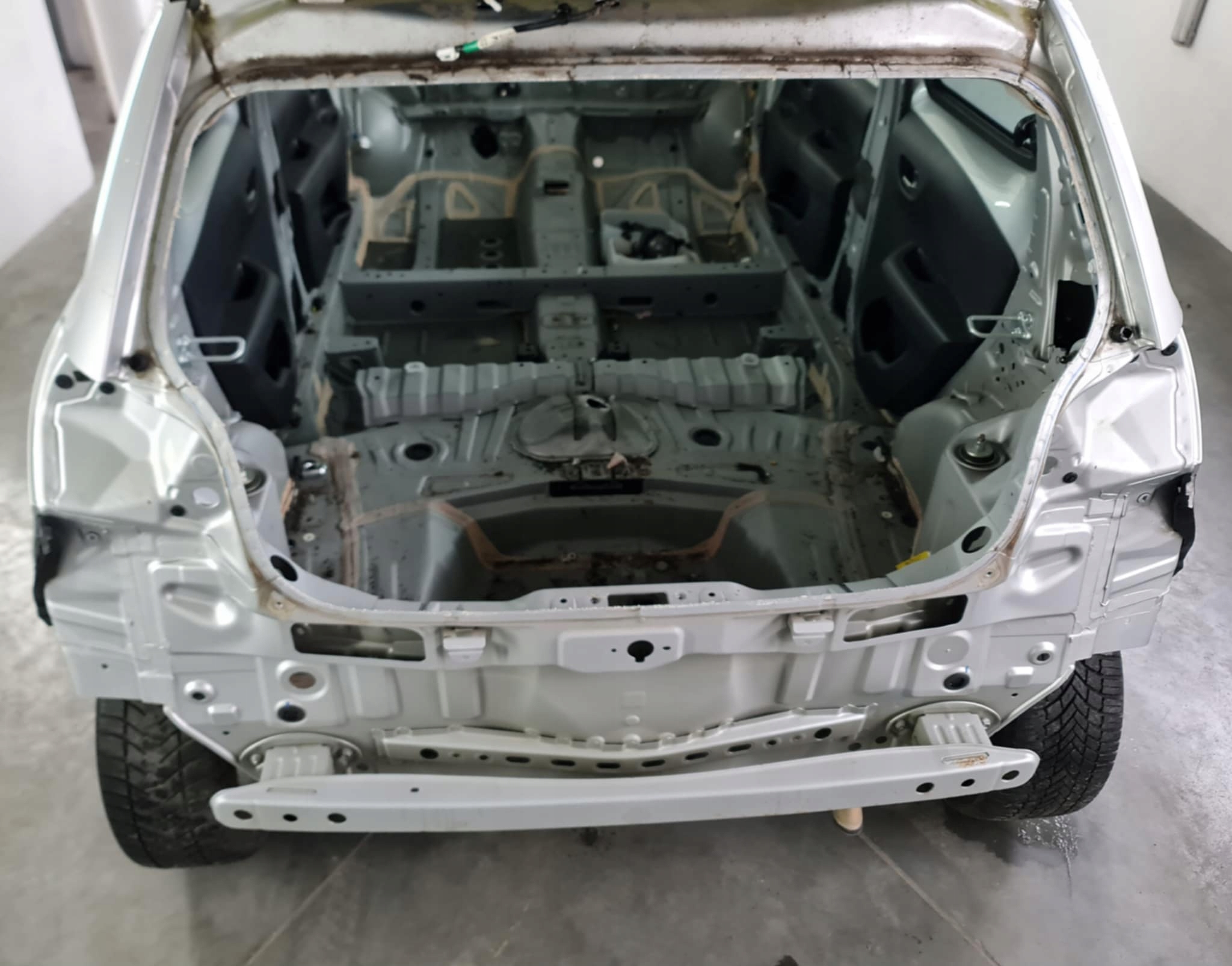 Gurten heck LADEBODEN Kotflügel links,rechts PEUGEOT 108 5DRZWI KTB