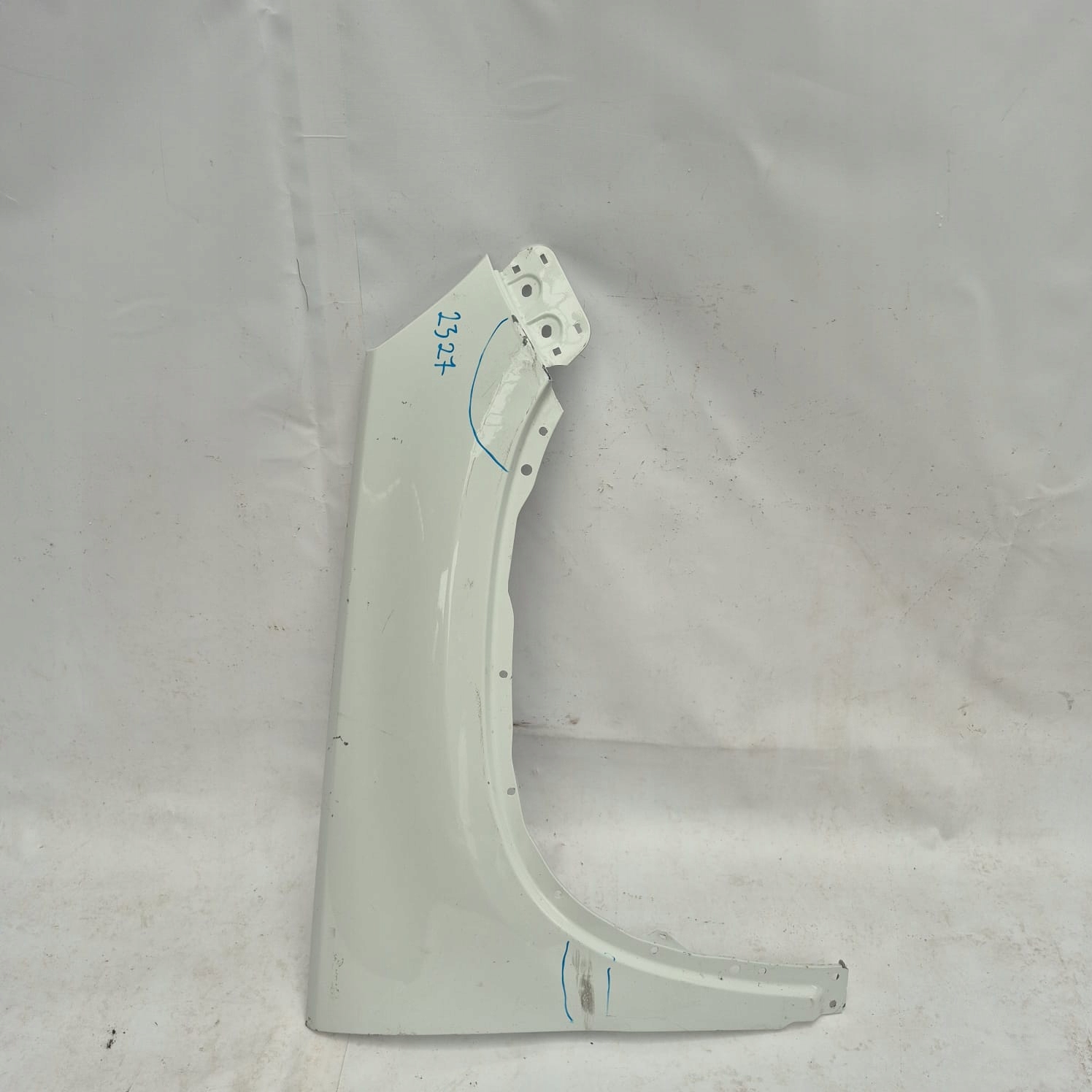 VW TIGUAN and fender right front front