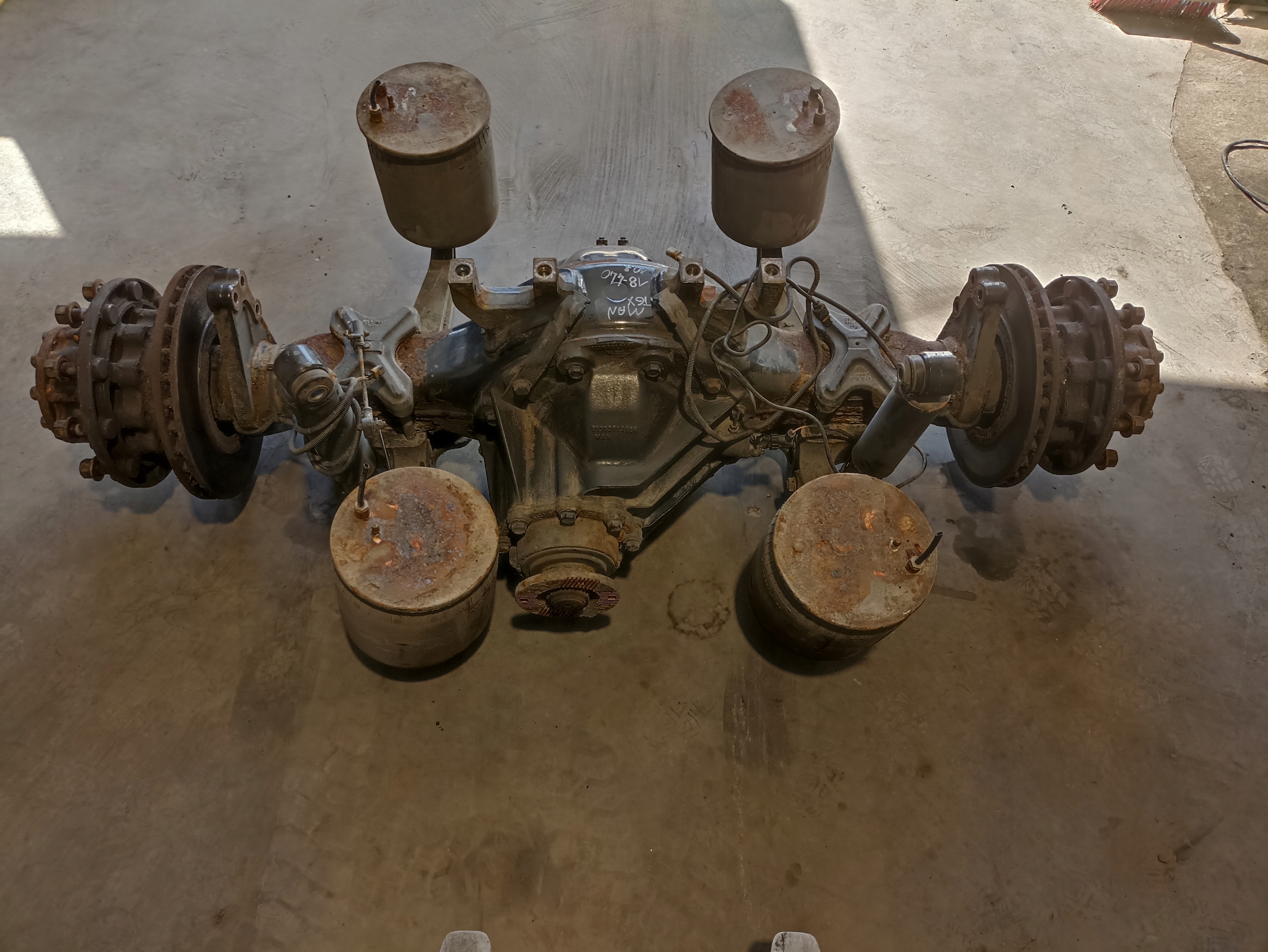 81353013108 81.35010-6288 - MAN TGA TGX TGS ПОЛНЫЙ МОСТ 37:13 HY-1350