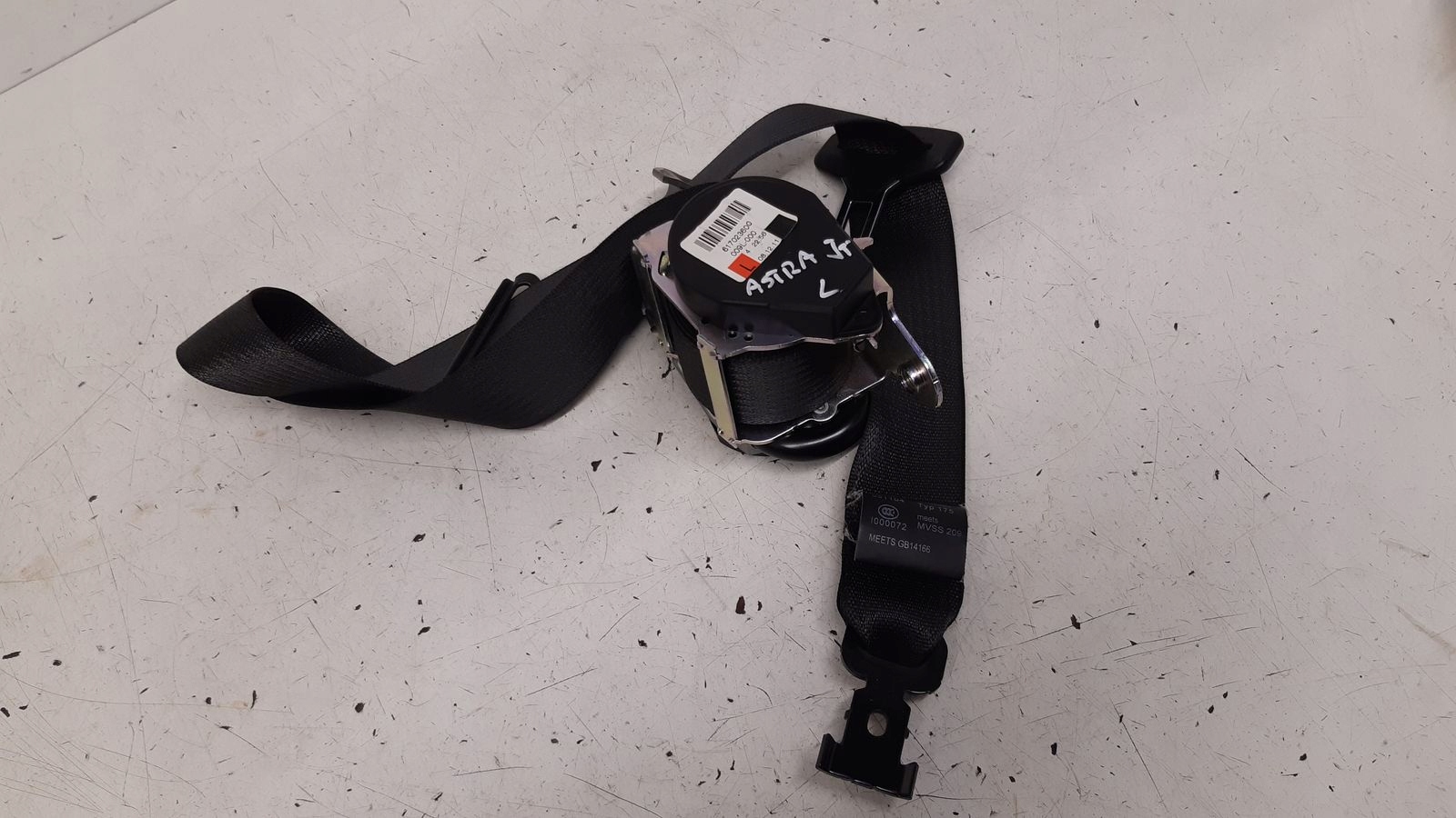 tension belt safety left front Opel Astra J 1,7 CDTI