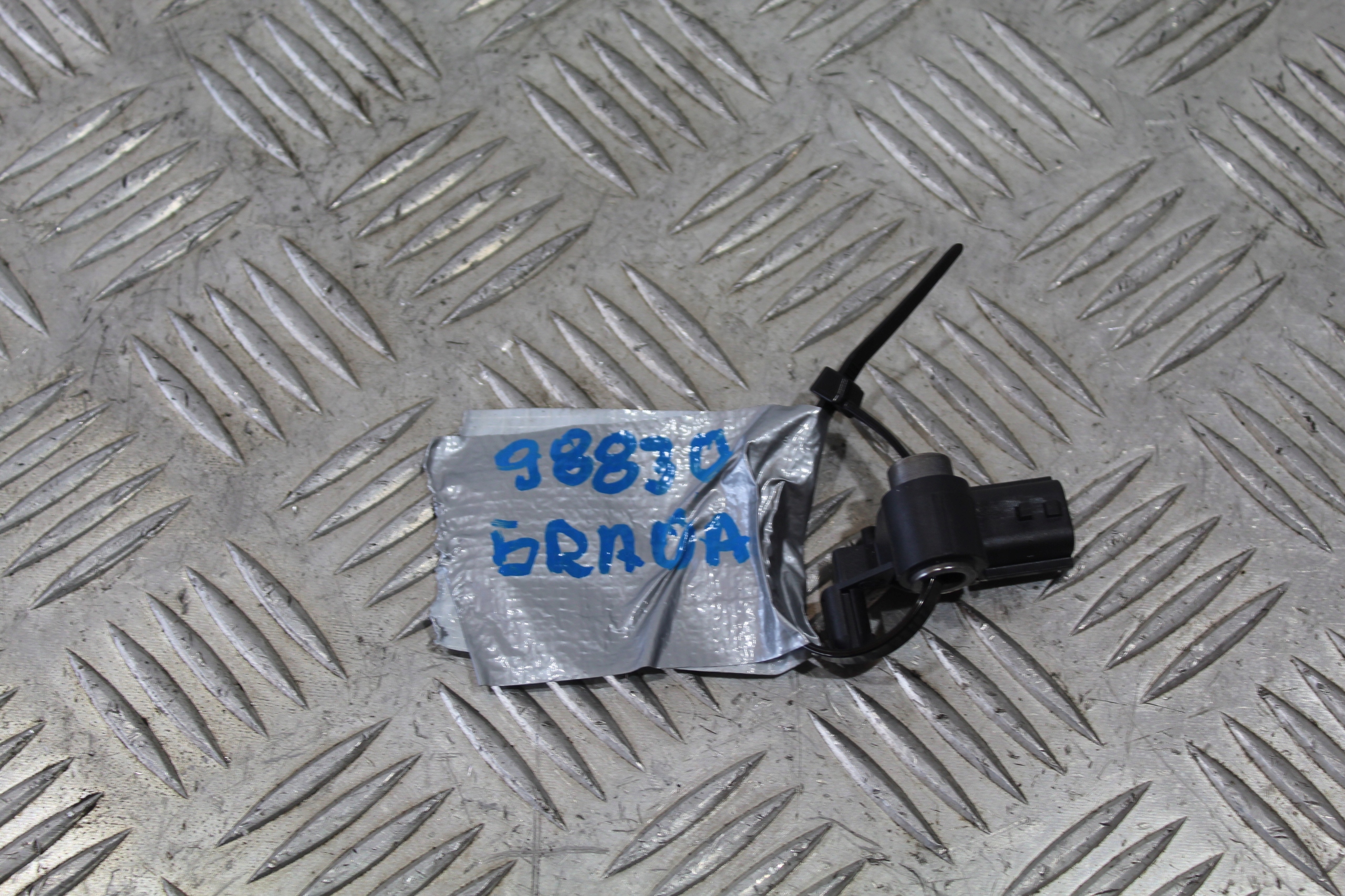 impact sensor ALASKAN 988305RA0A