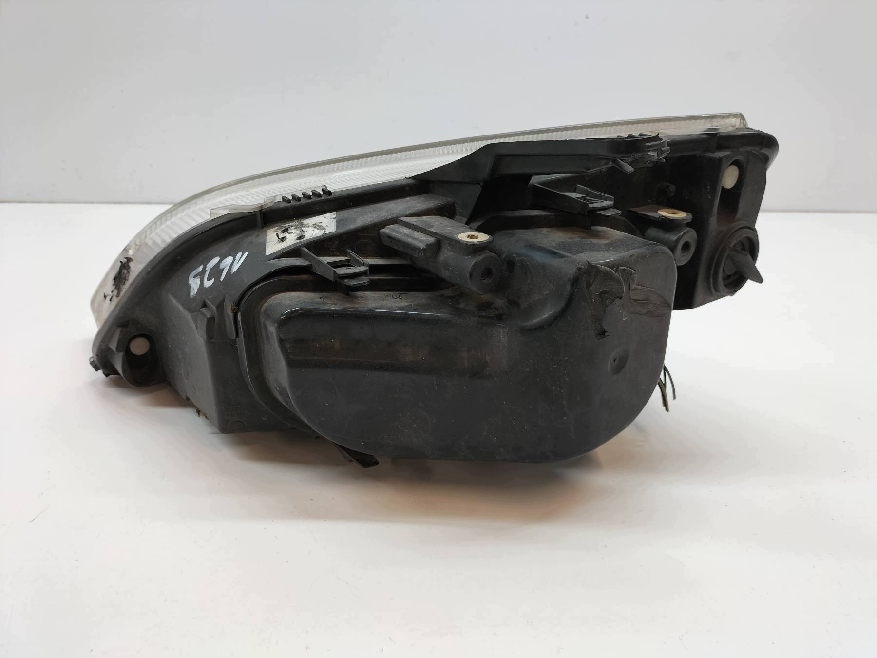 light front right EU before LIFT Ford Focus C-Max and (2003-2010)