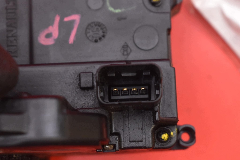 lock door left front front EU 300123-C RENAULT CLIO 3 III 5D 05-09