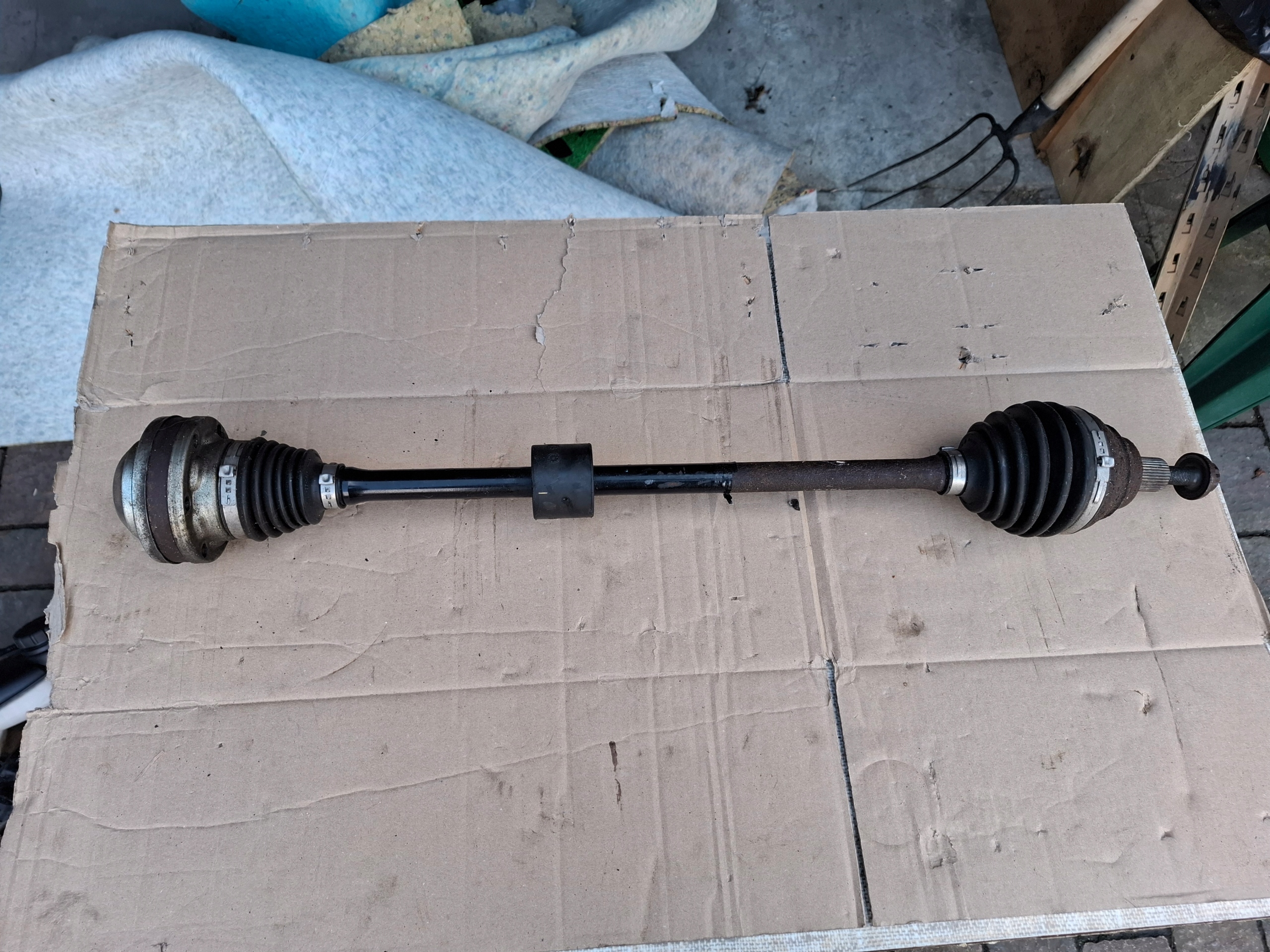 VW PASSAT B8 18r poloos pravá předek