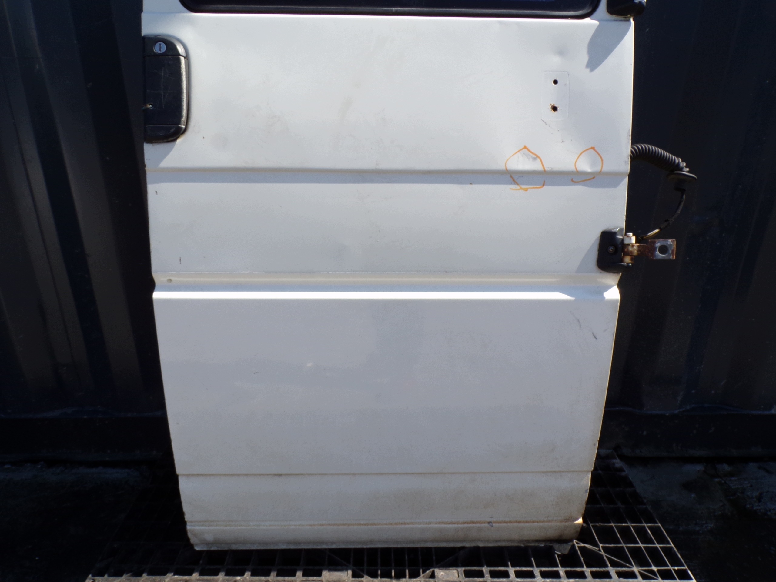 door left rear. VOLKSWAGEN T4 DOKA (2) (R1)
