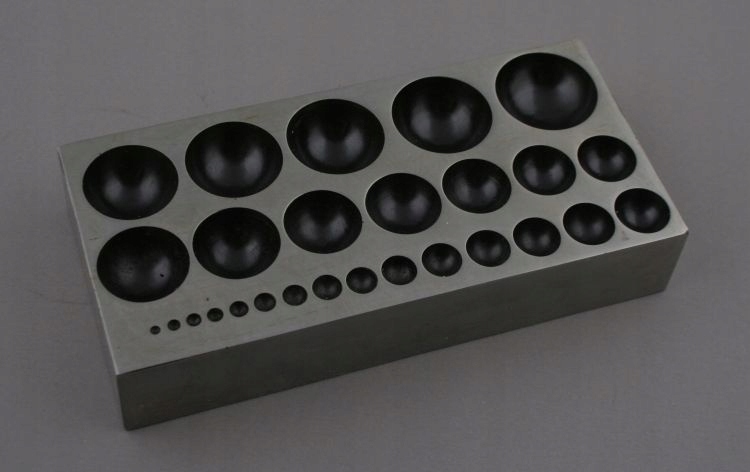 Anka ocelová plochá jednostranná