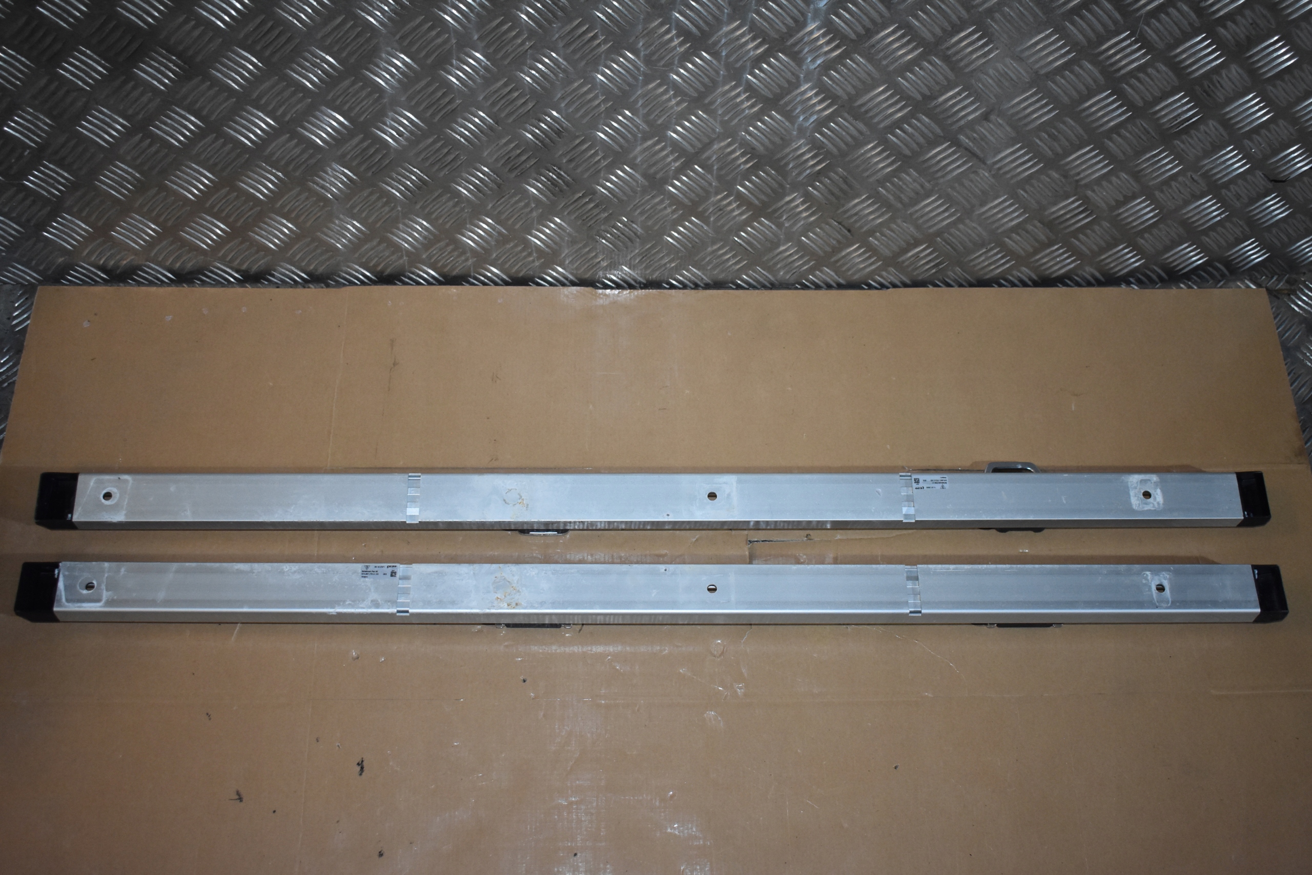 IDEALNA PROWADNICA boot left right PORSCHE PANAMERA 971 974 1