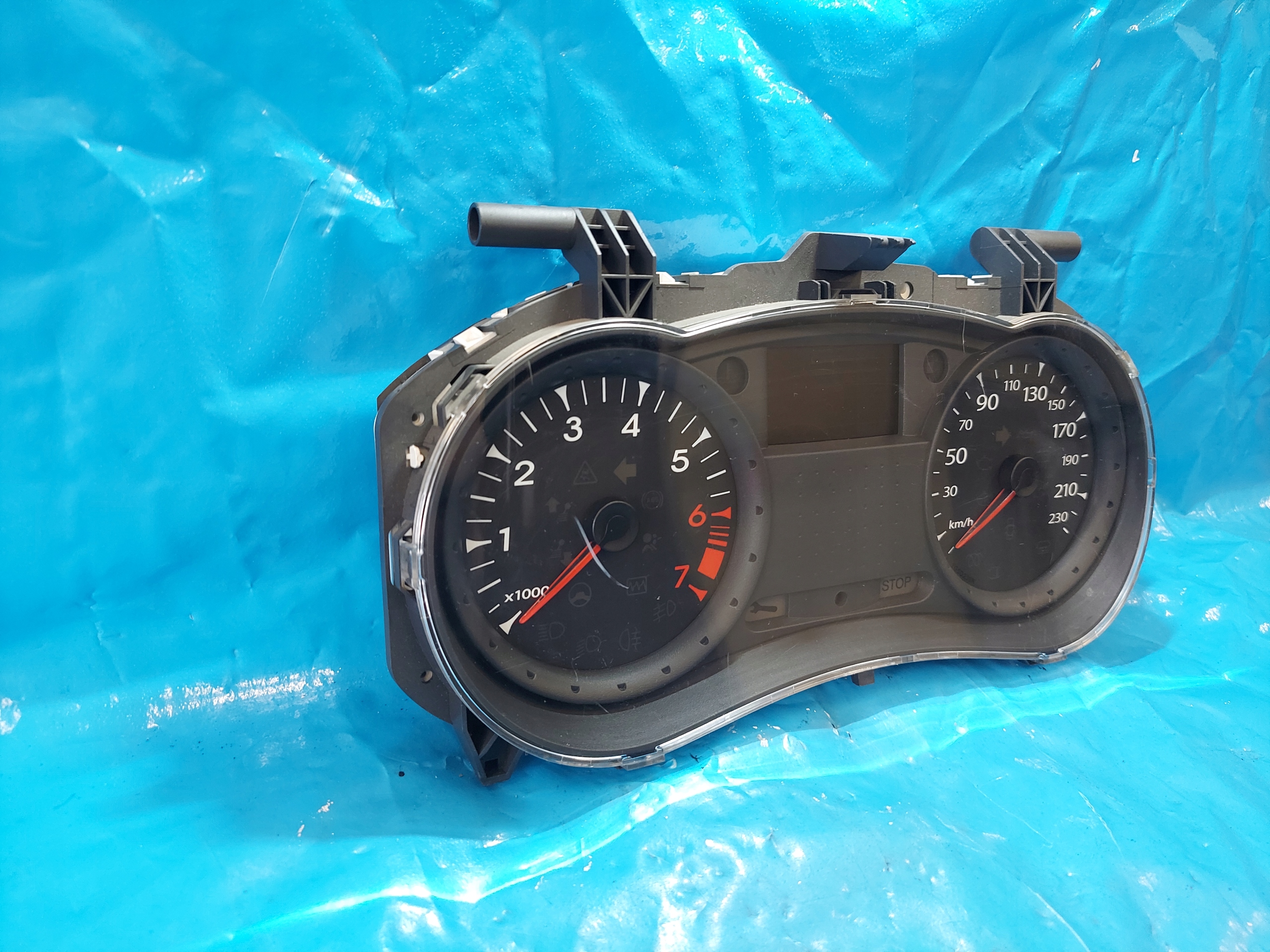 dials clock CLIO 3 2011 R 1.2 B 8201059899A
