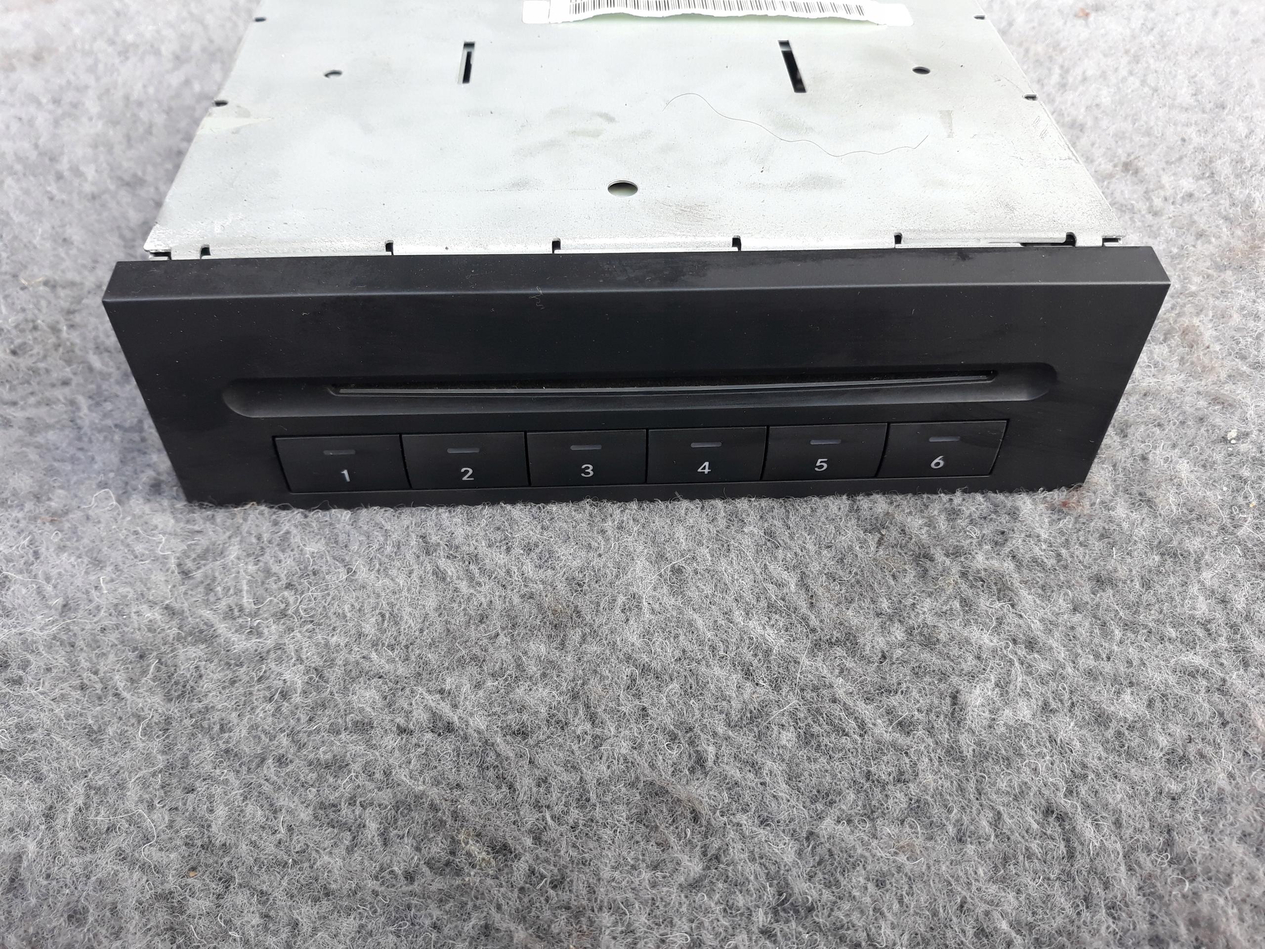 A2118275542 - CD-чейнджер MERCEDES W211 E-Class