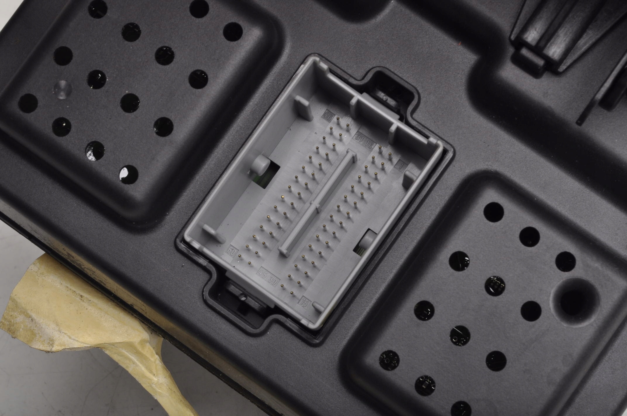 VOLVO S60 I V70 II MODUŁ CEM L 30682981 Typ samochodu Samochody osobowe