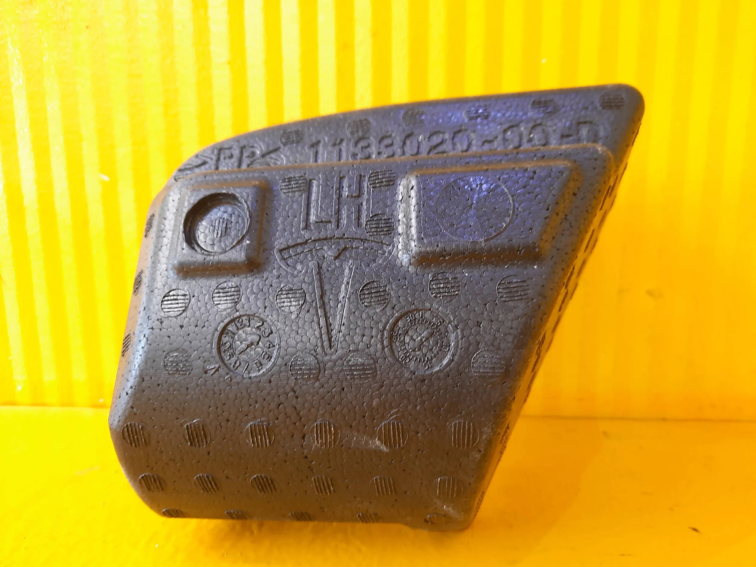 Tesla Model 3 OSŁONA KOSTEK BATERII LEWA Producent części Tesla