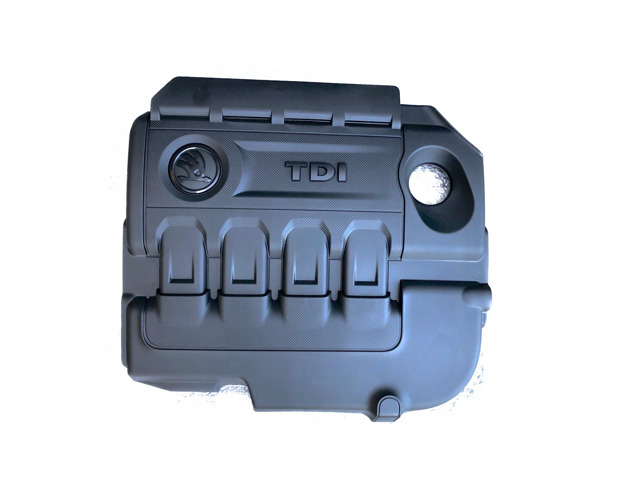 04L103925T - Крышка двигателя SKODA 2.0 TDI (OE)