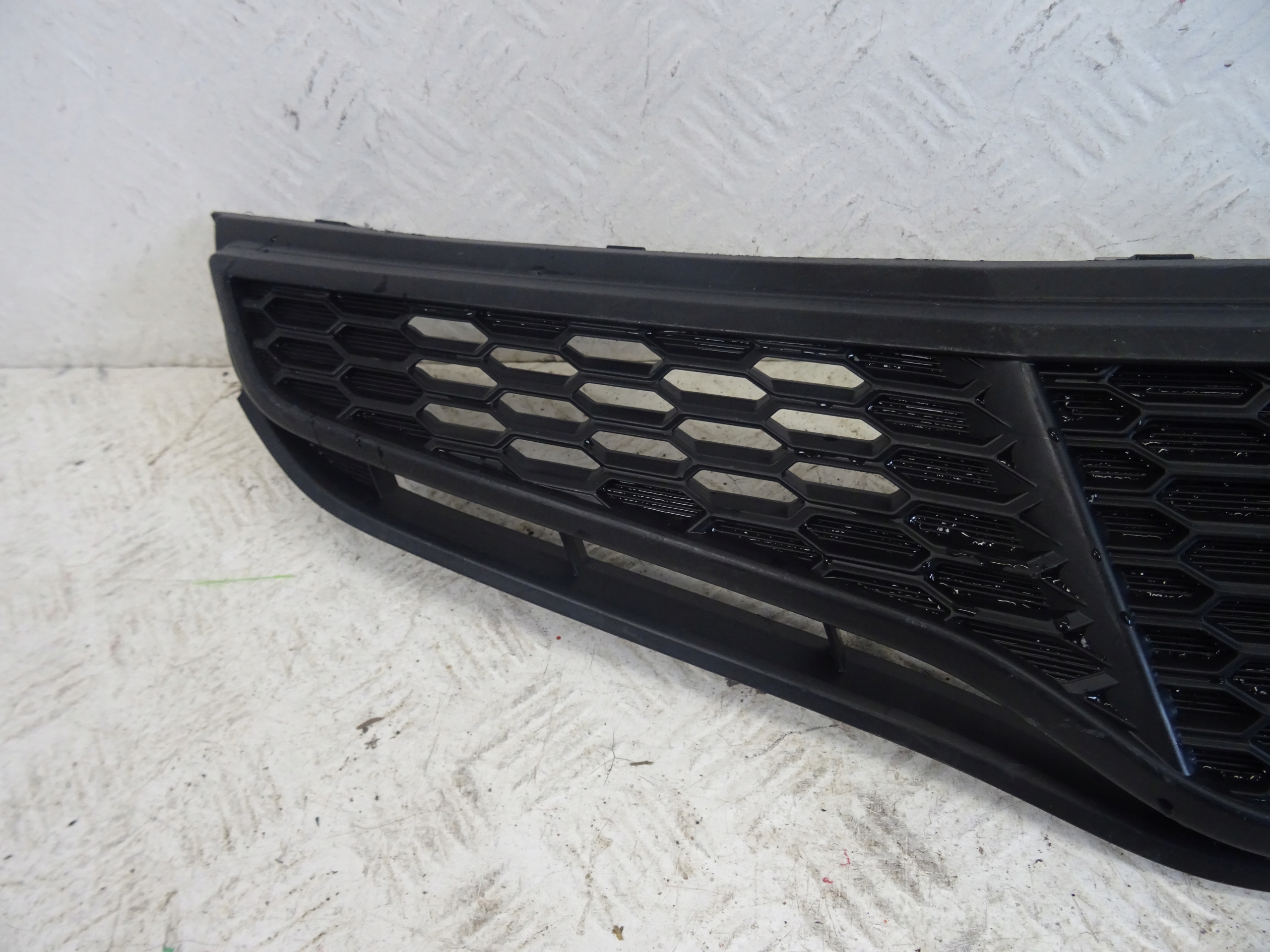 grille radiator grill front front HONDA JAZZ III 71121-TF0