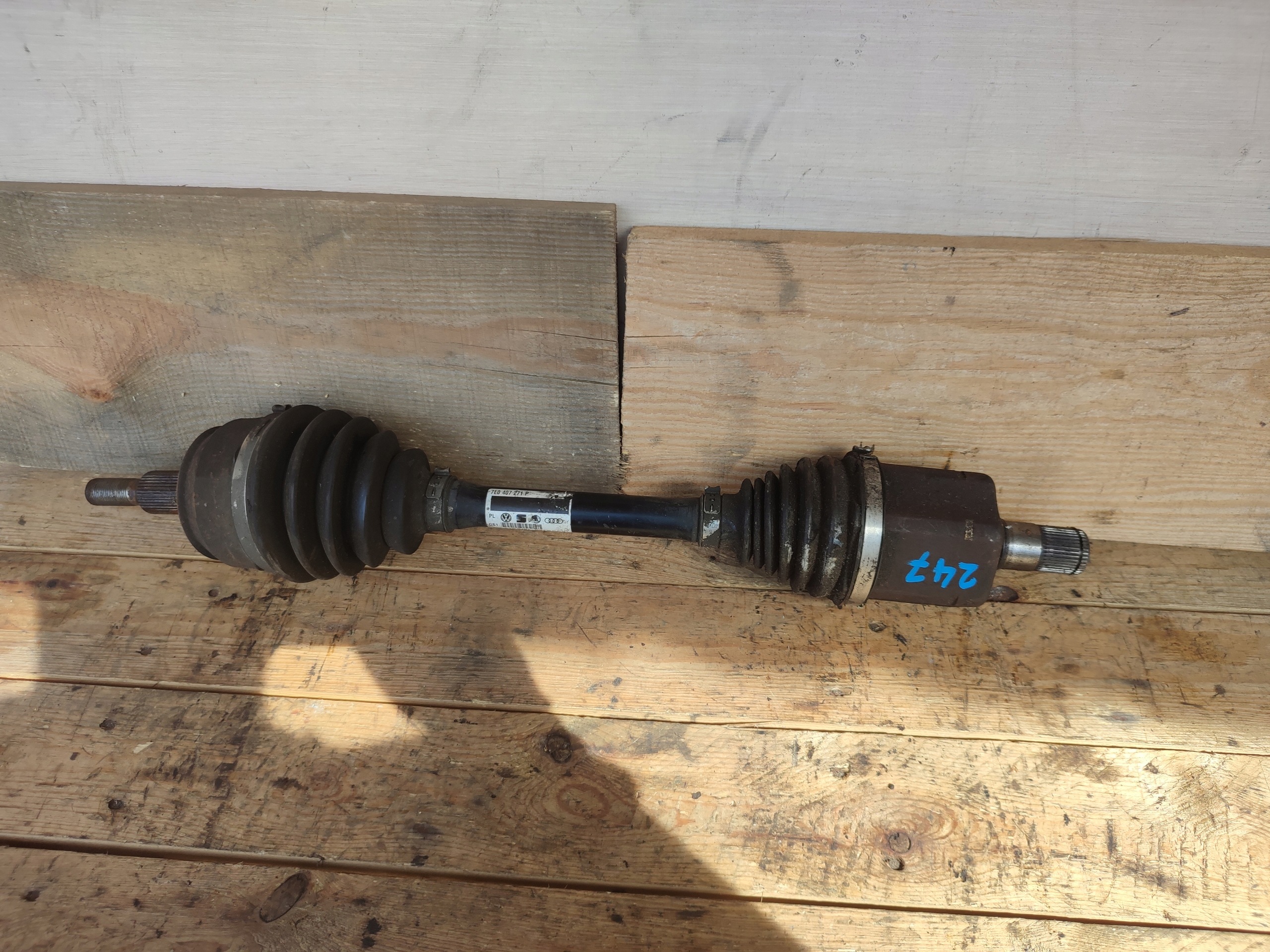 semi-axis left front VOLKSWAGEN TRANSPORTER T5 7E0407271P