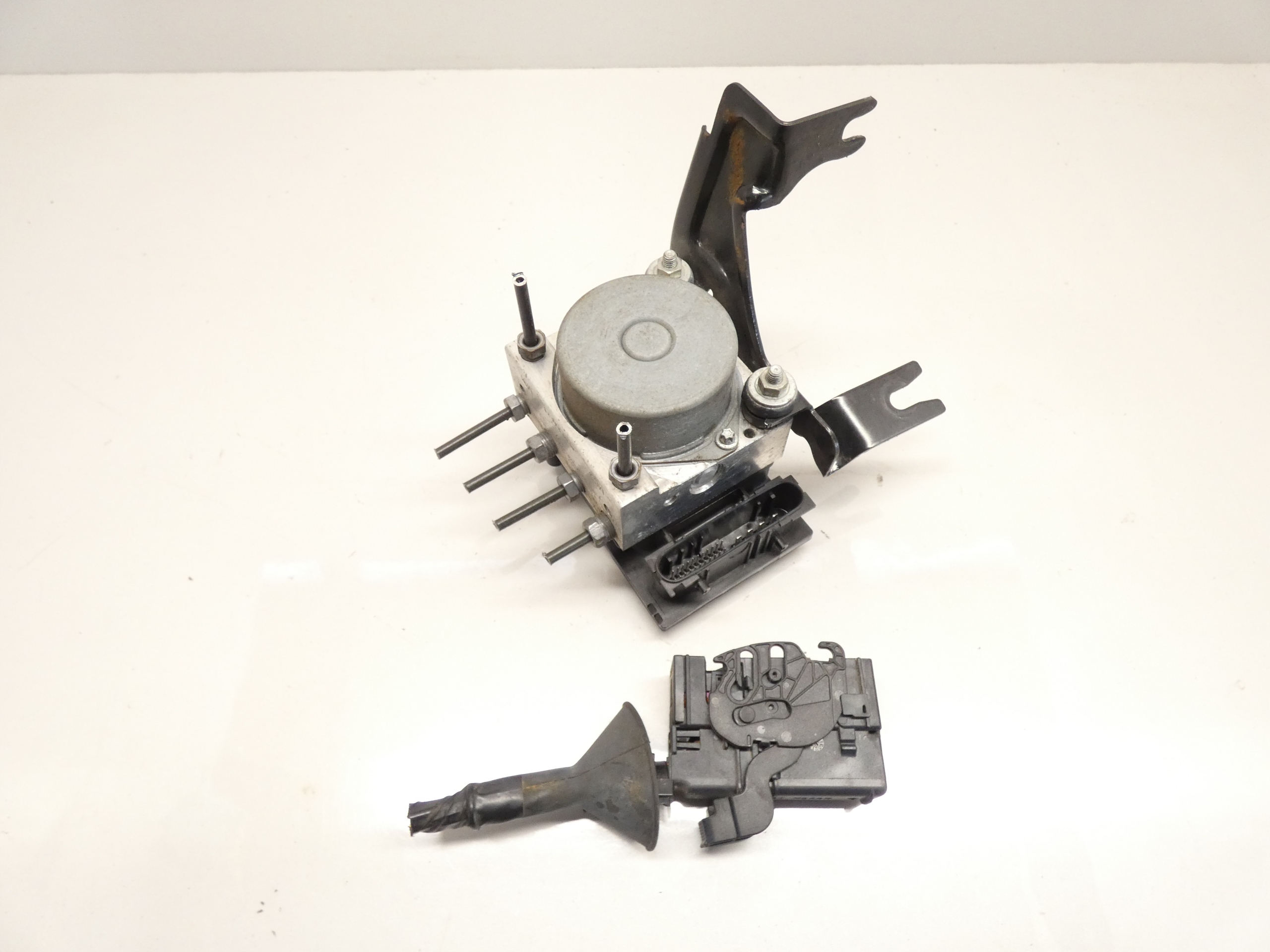 Pompa ABS RENAULT CLIO 3 III 1.2 B 05-12 265232077 8200747140