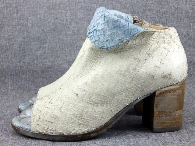 Buty ze skóry PAPUCEI r 41/27 cm