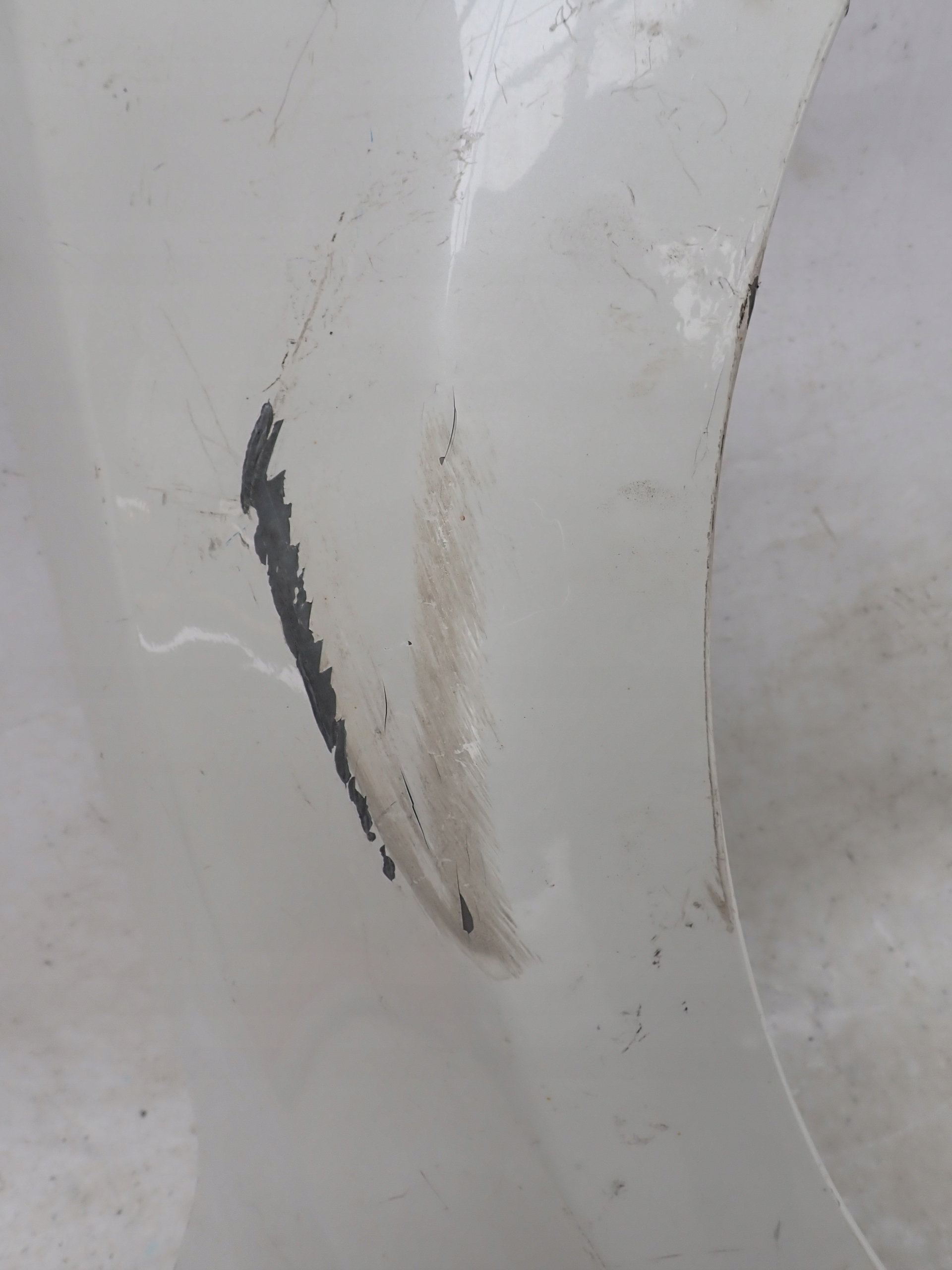 NISSAN LEAF and 10- fender right front front
