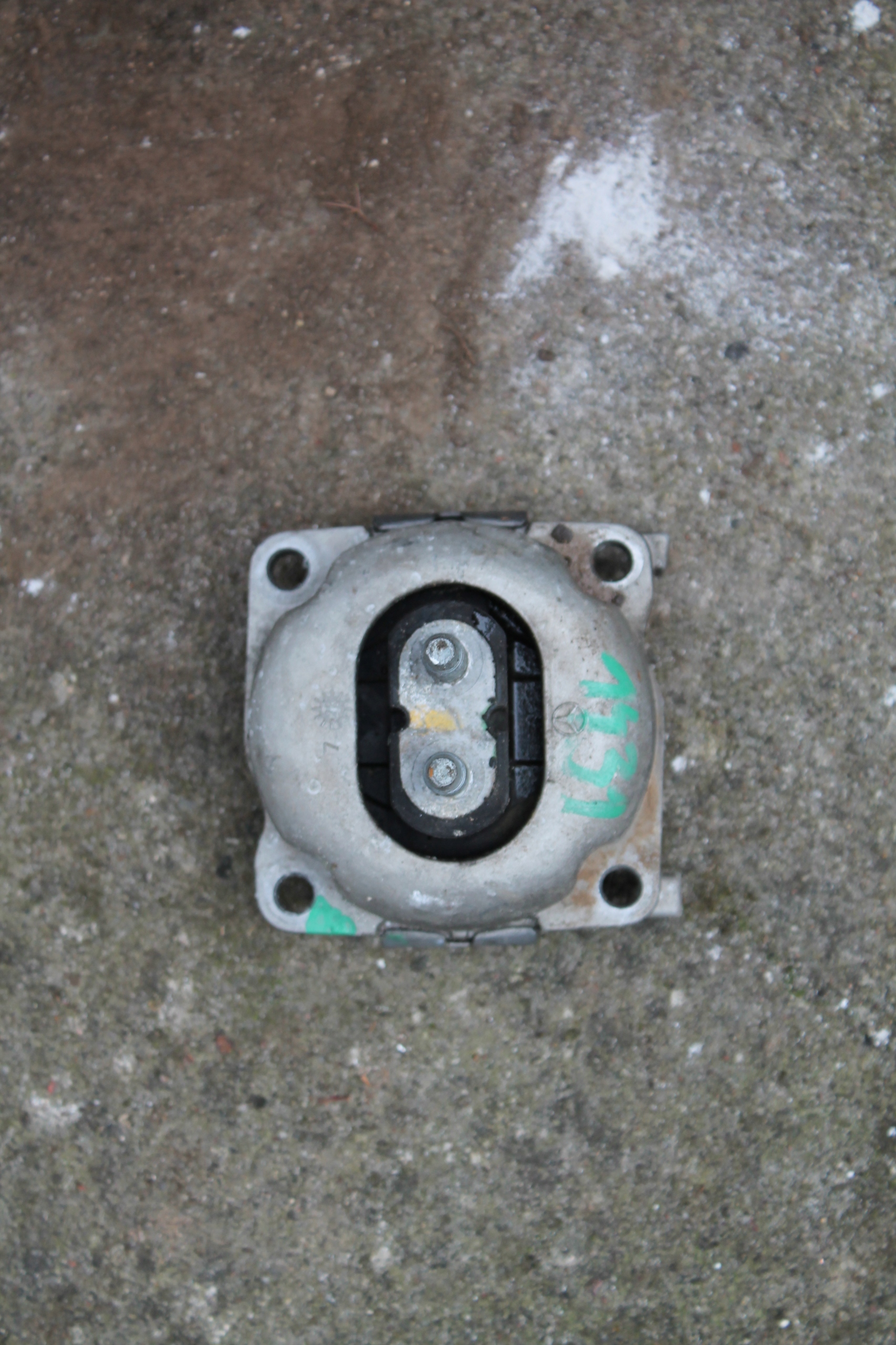 1431. support gearbox, A1672406200