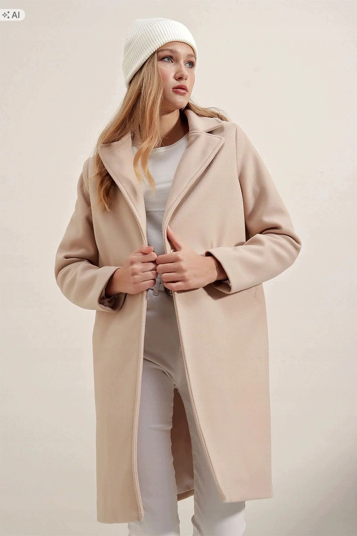 Hiccup Dlouhý Béžový Kabát Z Hladkého Materiálu V Elegantním Stylu XL 5IA