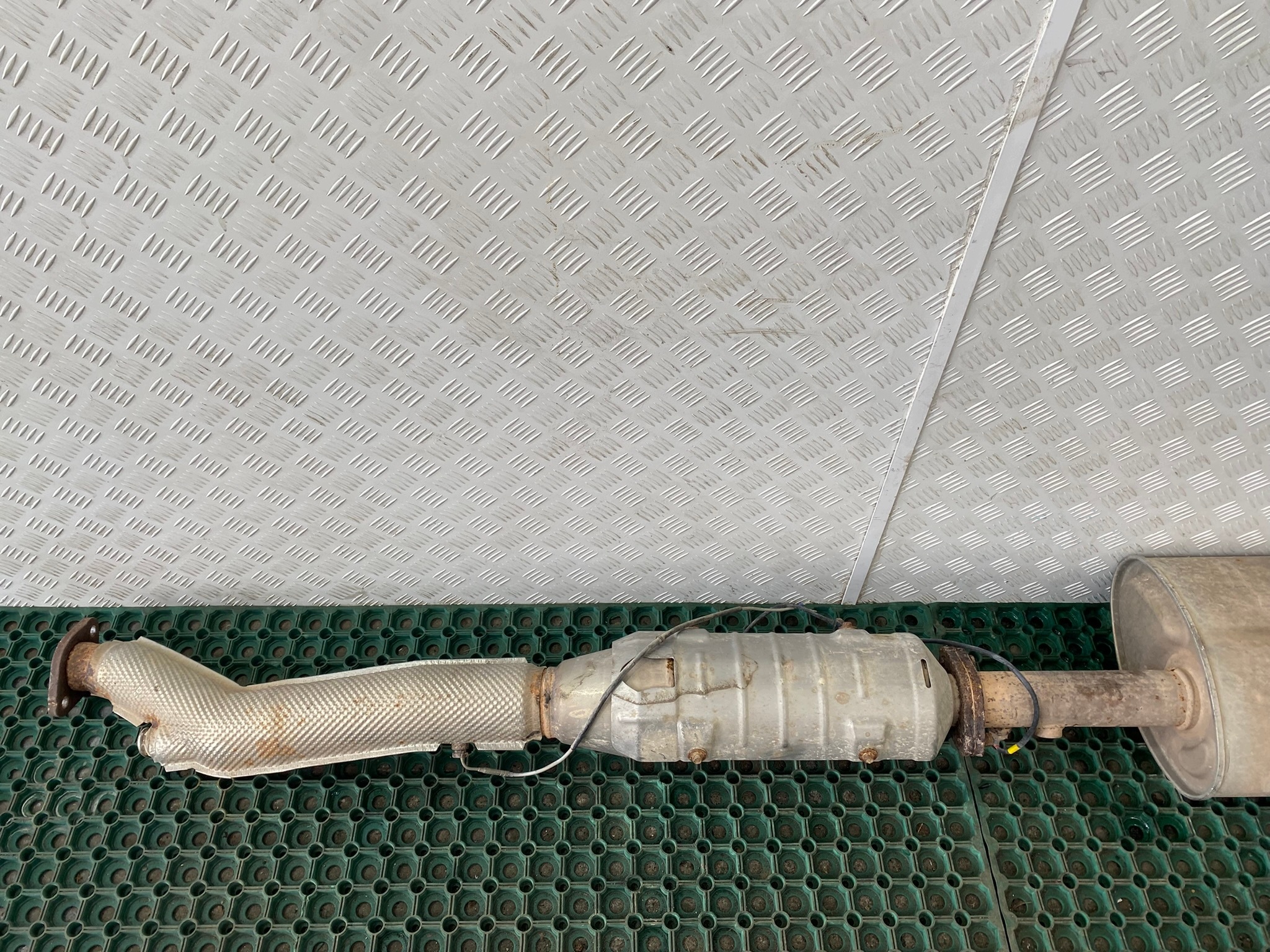 SSANGYONG MUSSO II Q200 18-20 2.2 E-XDI katalizátor DPF TLUMIK střední OE