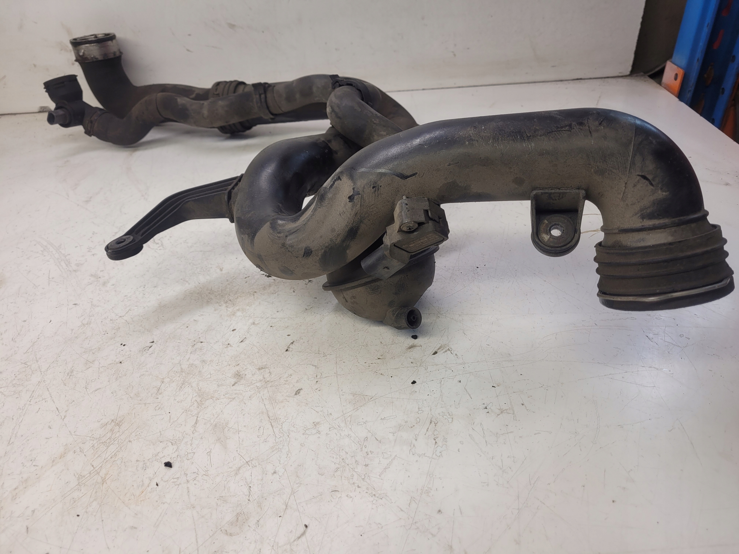 trouba hadice intercoolera AUDI VW SKODA 1K0145762AF